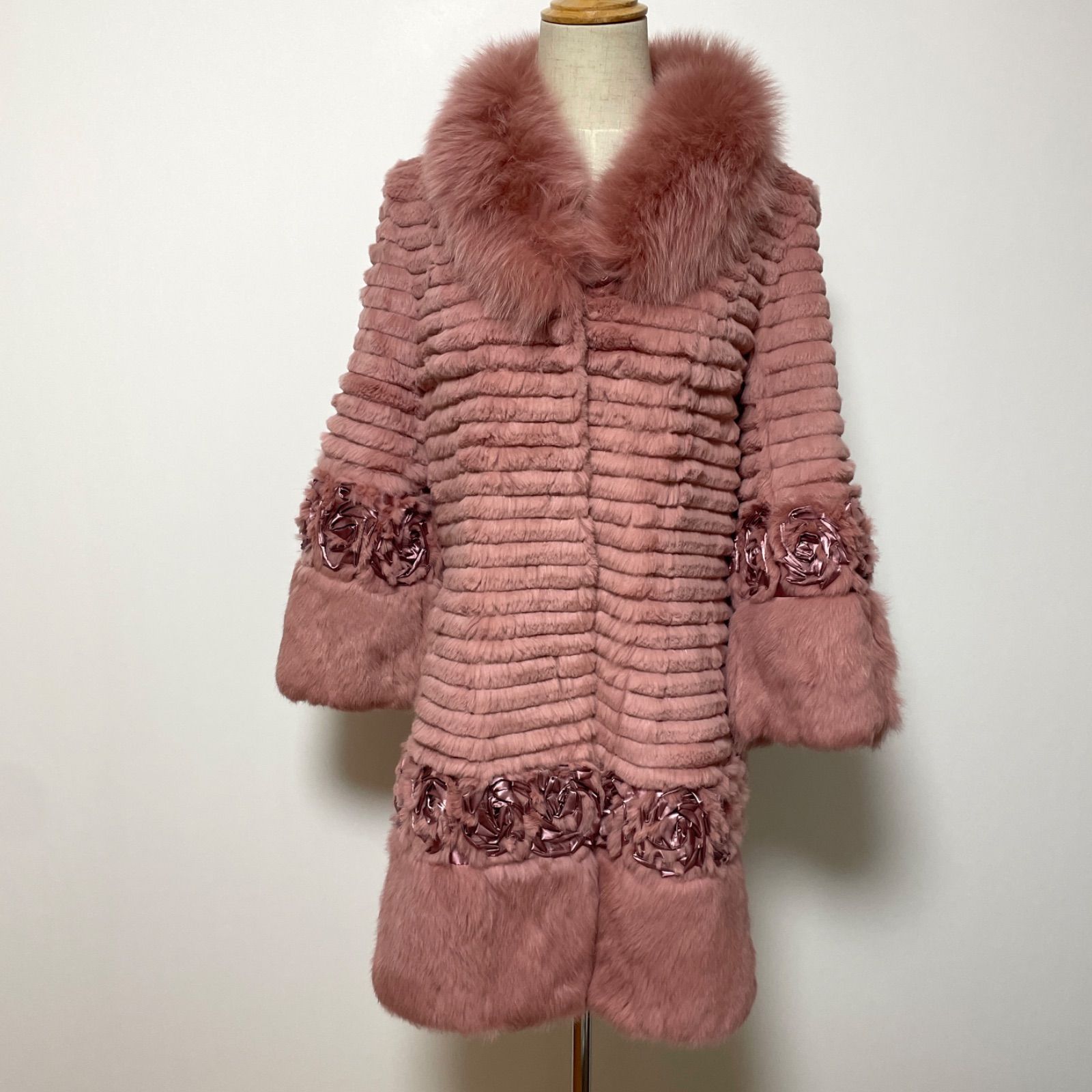 ROYAL FURS ロイヤルファー ピンク ファーコート - メルカリ