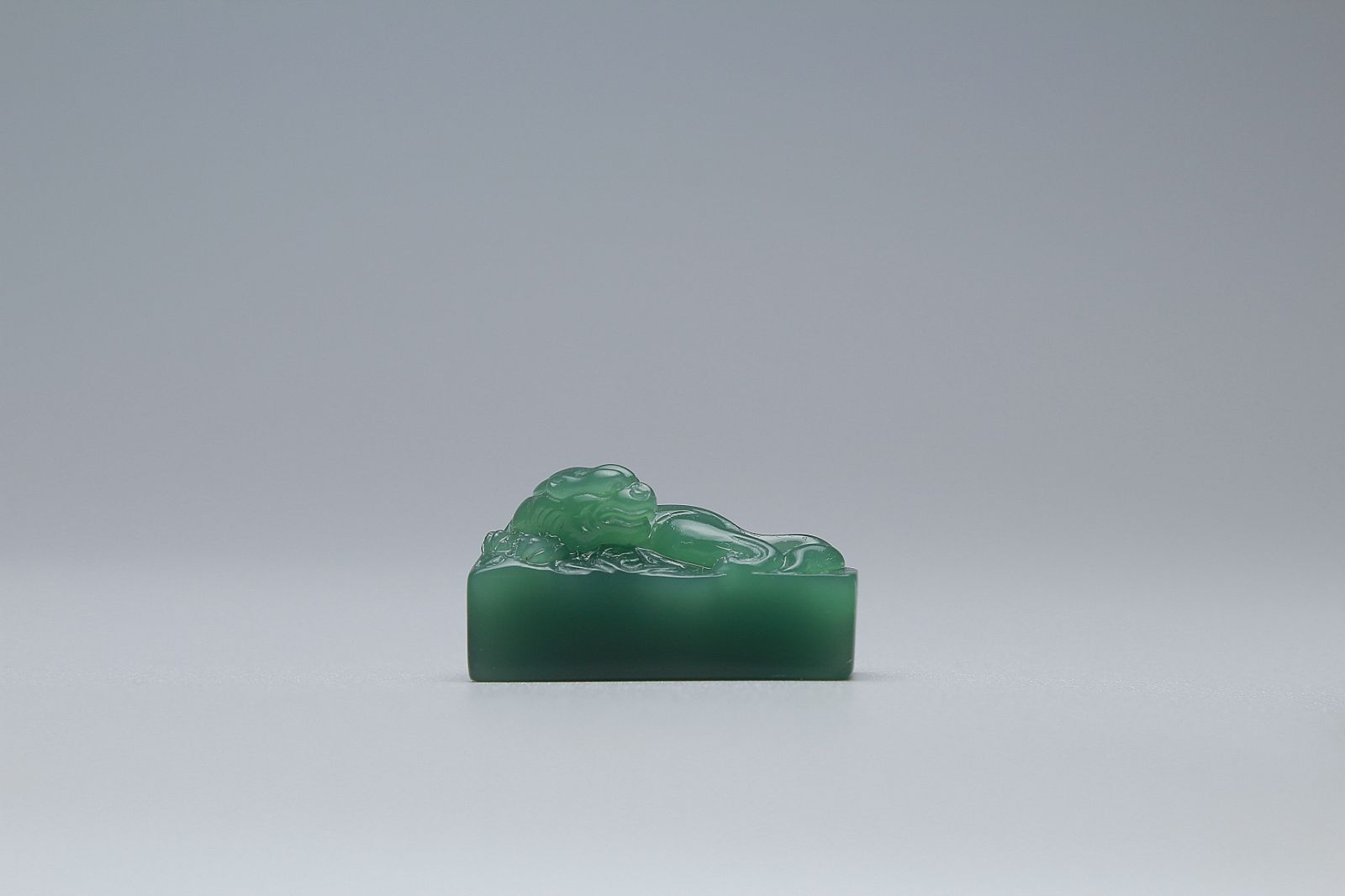 雅安緑　 昇龍　篆刻展　印材　印石　彫り物　美品　篆刻　書道　唐物　落款　箱付き 雅安緑 昇龍 篆刻展 印材 印石 彫り物 美品 篆刻 書道 唐物