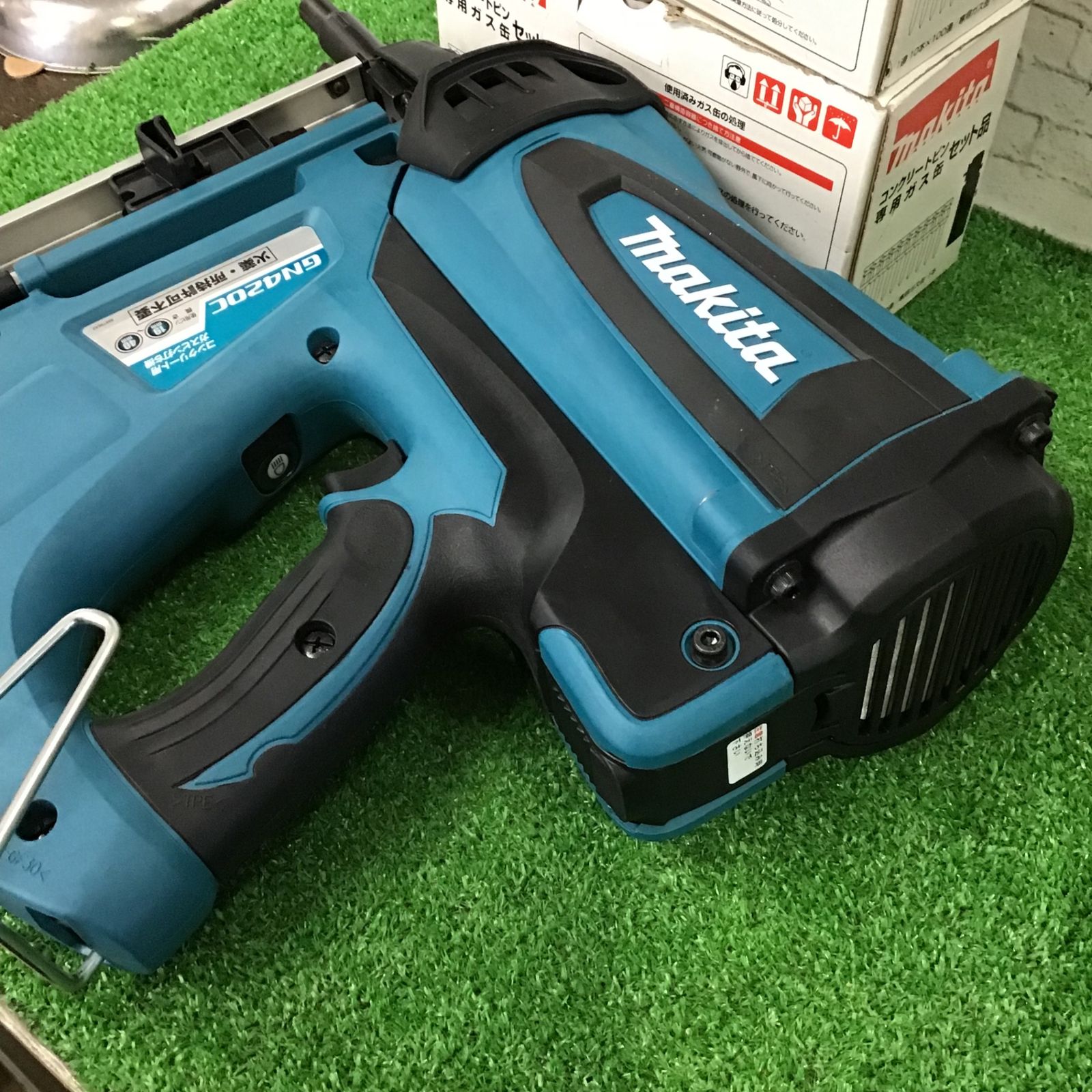 ☆マキタ(makita) コードレスコンクリート用ガスピン打ち機 GN420C