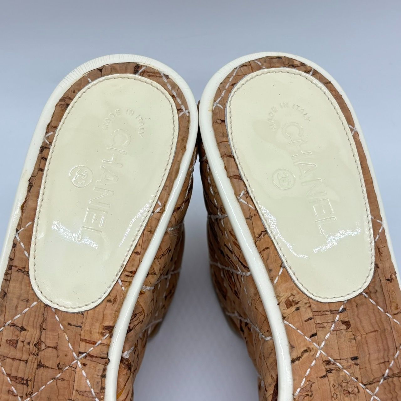 美品】CHANEL シャネル サンダル コルク パテント ブラウン オフ