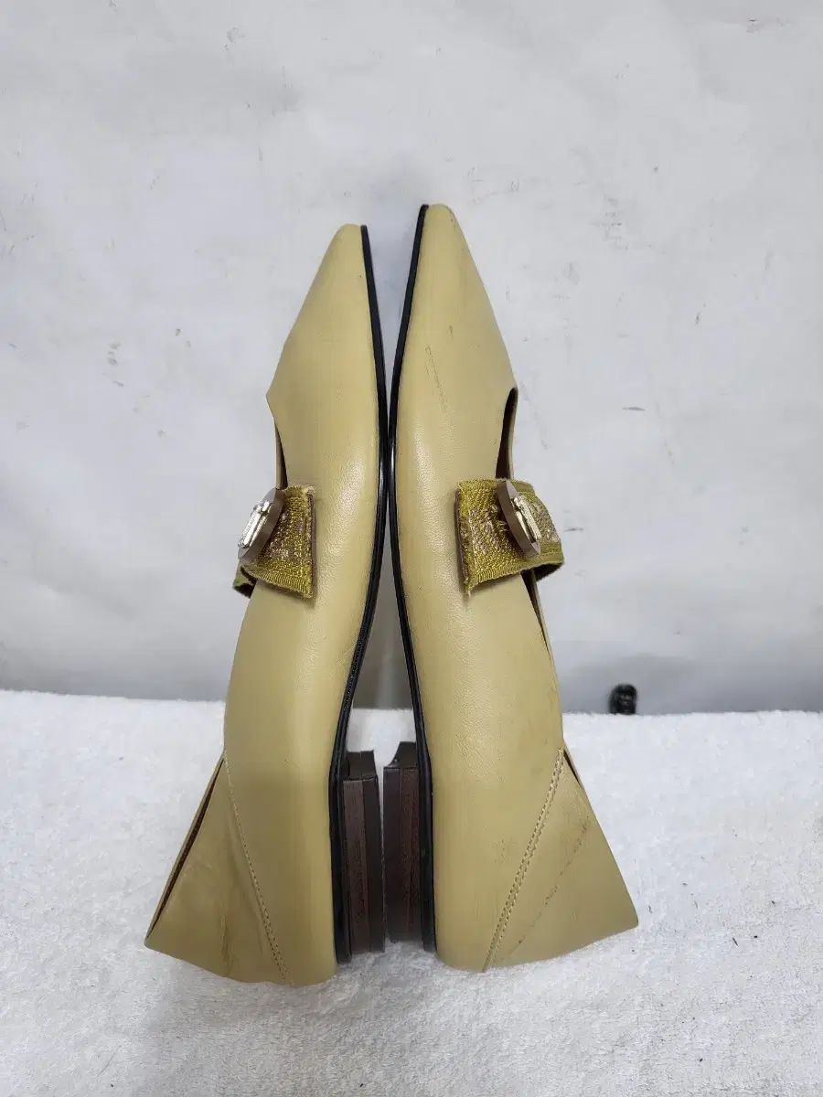 Lanvin レタリングフラットシューズ