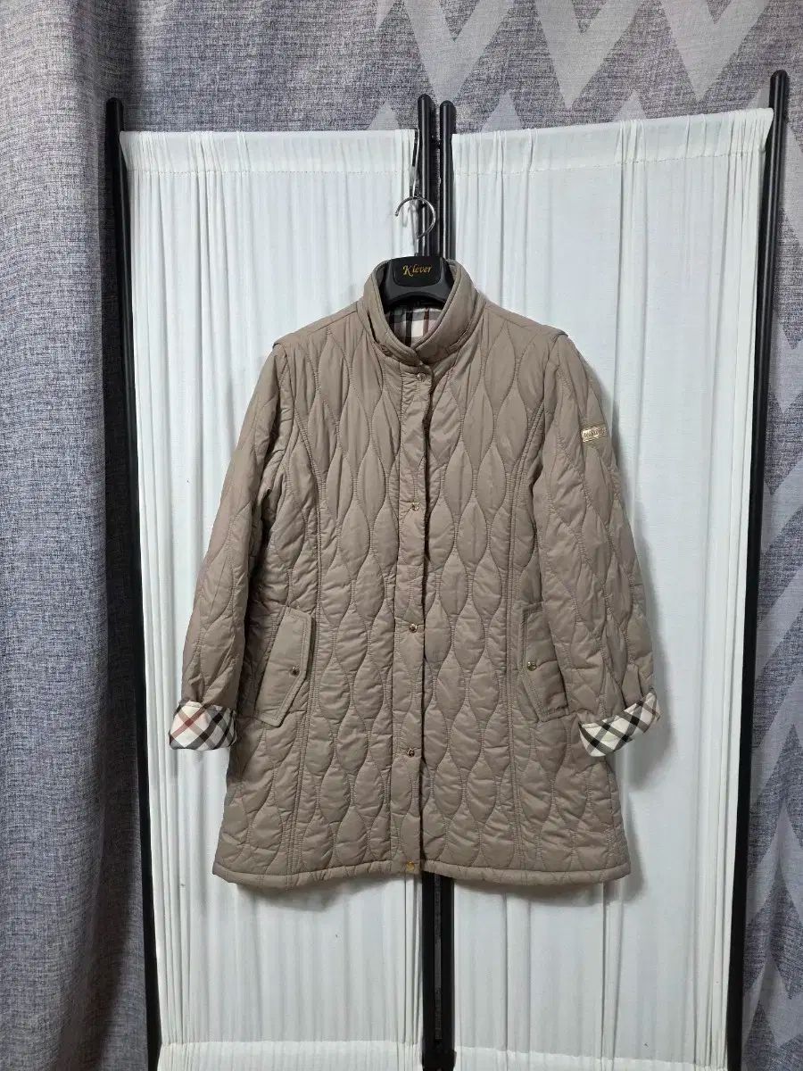 DAKS レディース軽量キルティングハーフコート 100