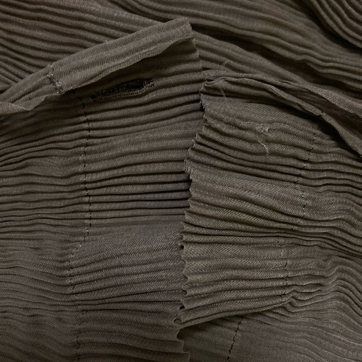 ISSEY MIYAKE - ISSEYMIYAKE(イッセイミヤケ) カーディガン サイズ2 M レディース - ダークブラウン 長袖/シースルー ISSEY MIYAKE - ISSEYMIYAKE(イッセイミヤケ) カーディガン