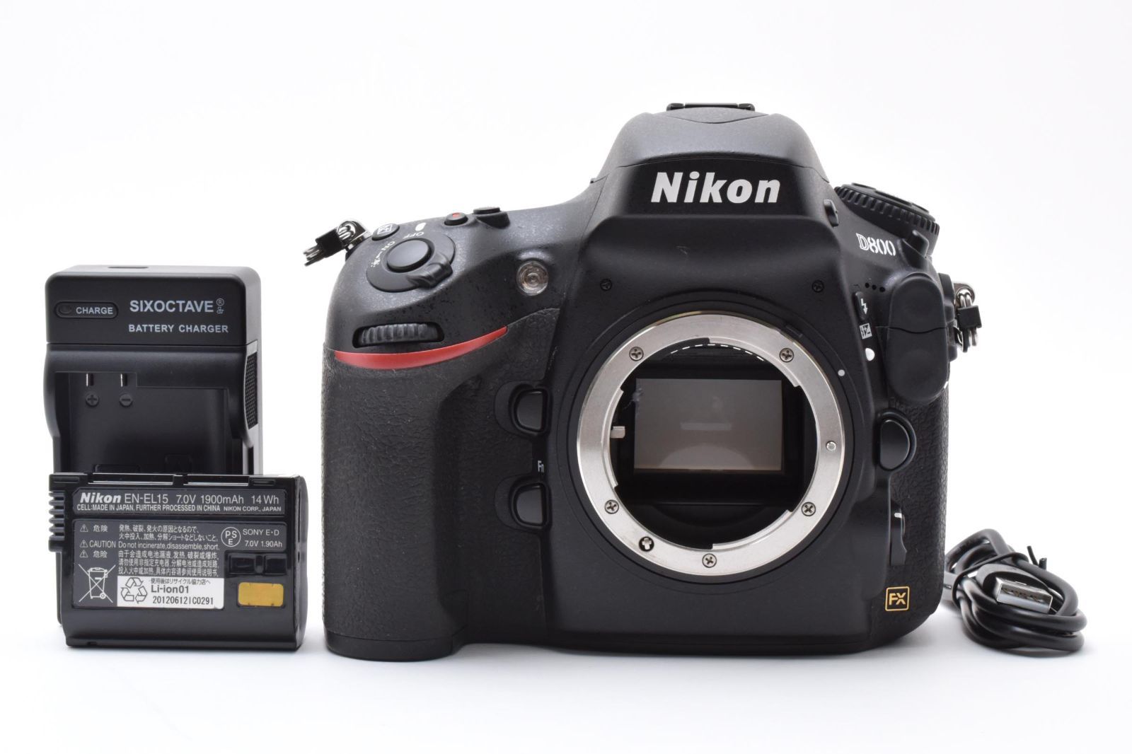 Nikon D800 中古品！本体とバッテリーチャージャー・バッテリー2個その他 630ショット 極上品 Nikon D800 ボディ バッテリーチャージャー