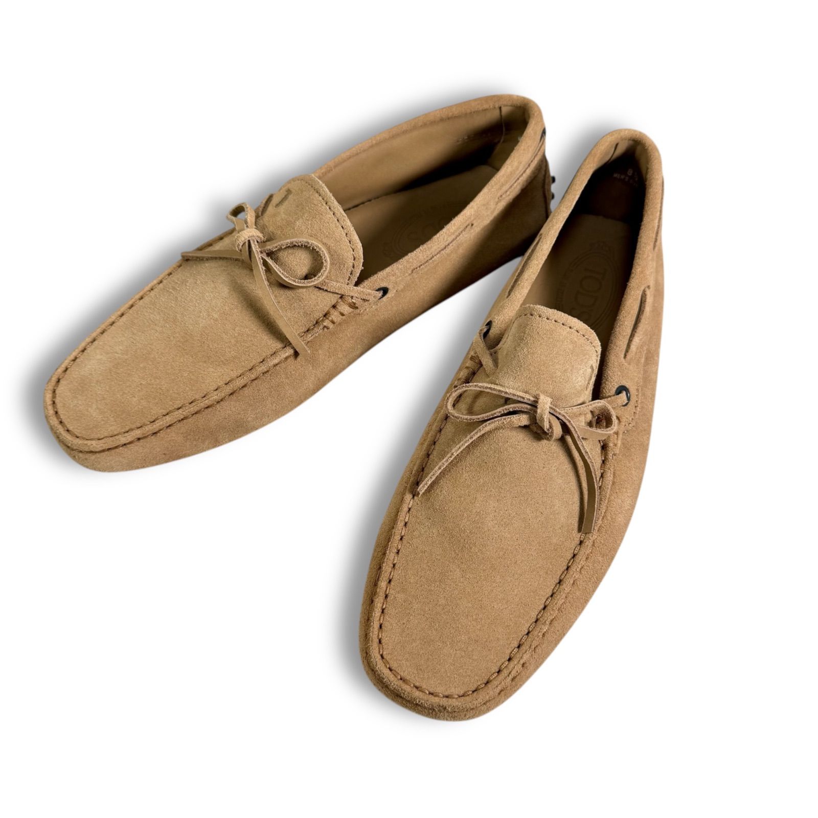 トッズ ドライビングシューズゴンミーニベージュレザー 27.5 ベージュ