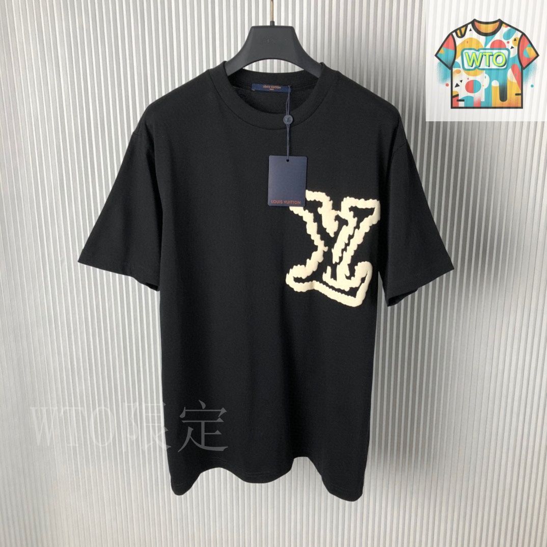 *胸元ロゴが映える！国内発送*【Louis Vuitton】Tシャツ 210.jpg