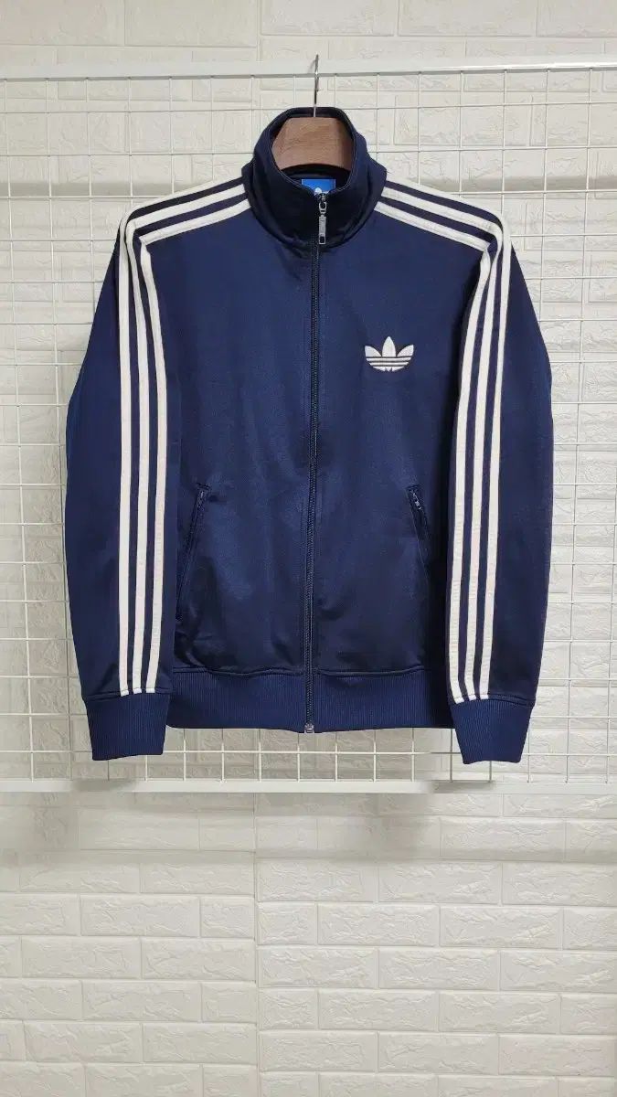 S adidas(アディダス) ネイビー X ホワイトロゴ サウスホワイト グーフィーバード トラックジャージ
