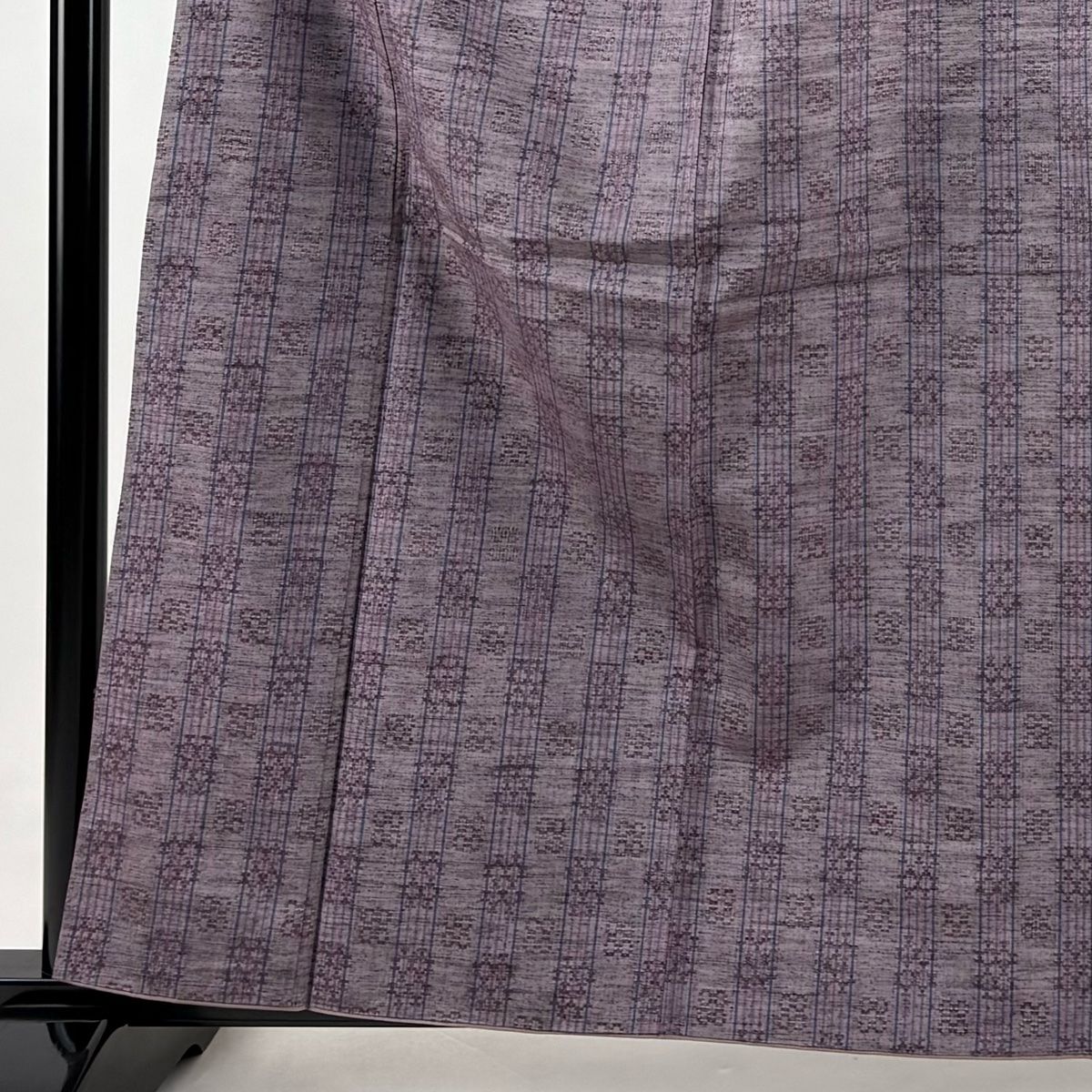 紬 身丈161cm 裄丈67cm M 袷 縞 幾何学模様 灰紫 正絹 秀品