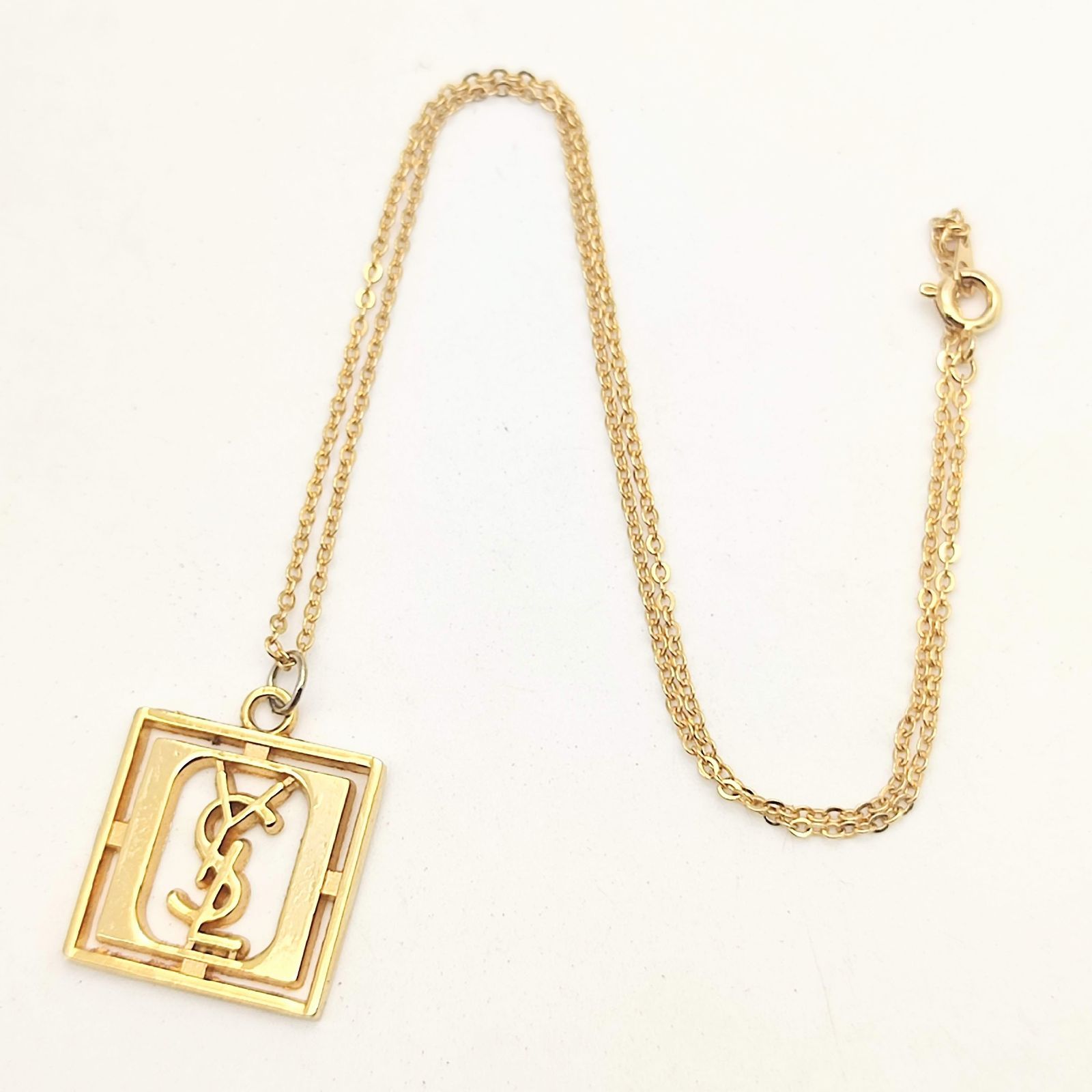 イヴサンローラン YSL スクエアロゴネックレス ゴールド