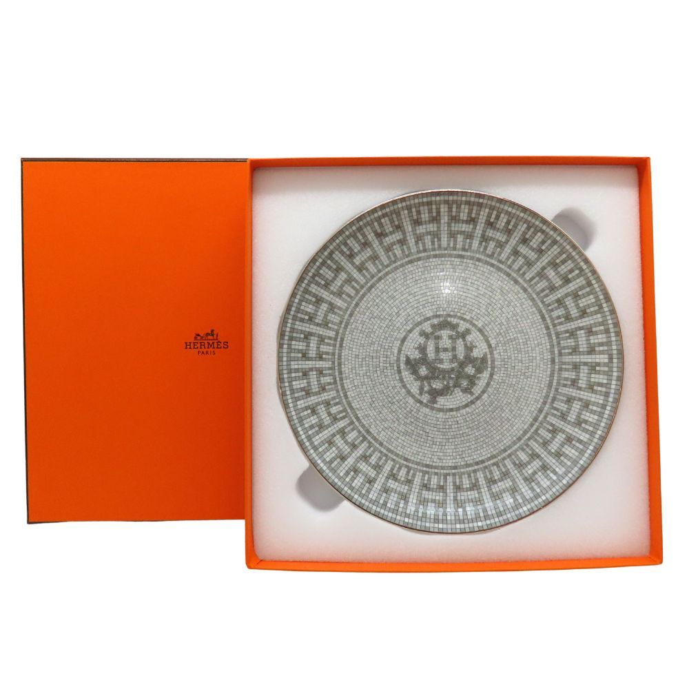 HERMES エルメス デザートプレート モザイク24 プラチナ 丸皿 中皿 洋食器 皿 食器 テーブルウェア 白 ホワイト シルバーカラー グレー系 馬 ♥品 A2502959 無料ギフトラッピング承ります