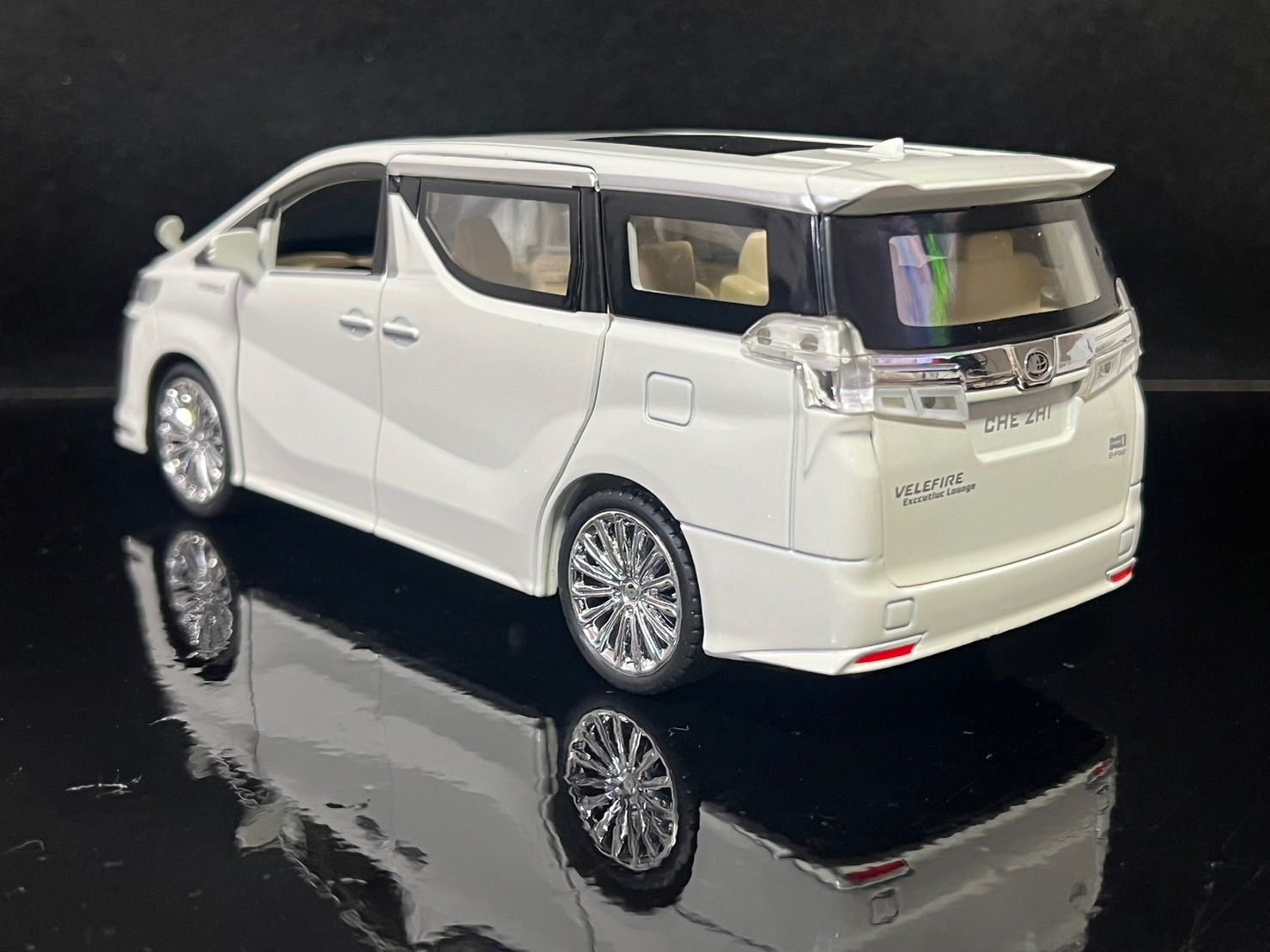 30後期ヴェルファイア　カラーサンプル　VELLFIRE ミニカー ホワイト 1/30 トヨタ 新型ヴェルファイア 後期 VELLFIRE カラーサンプル 非売品
