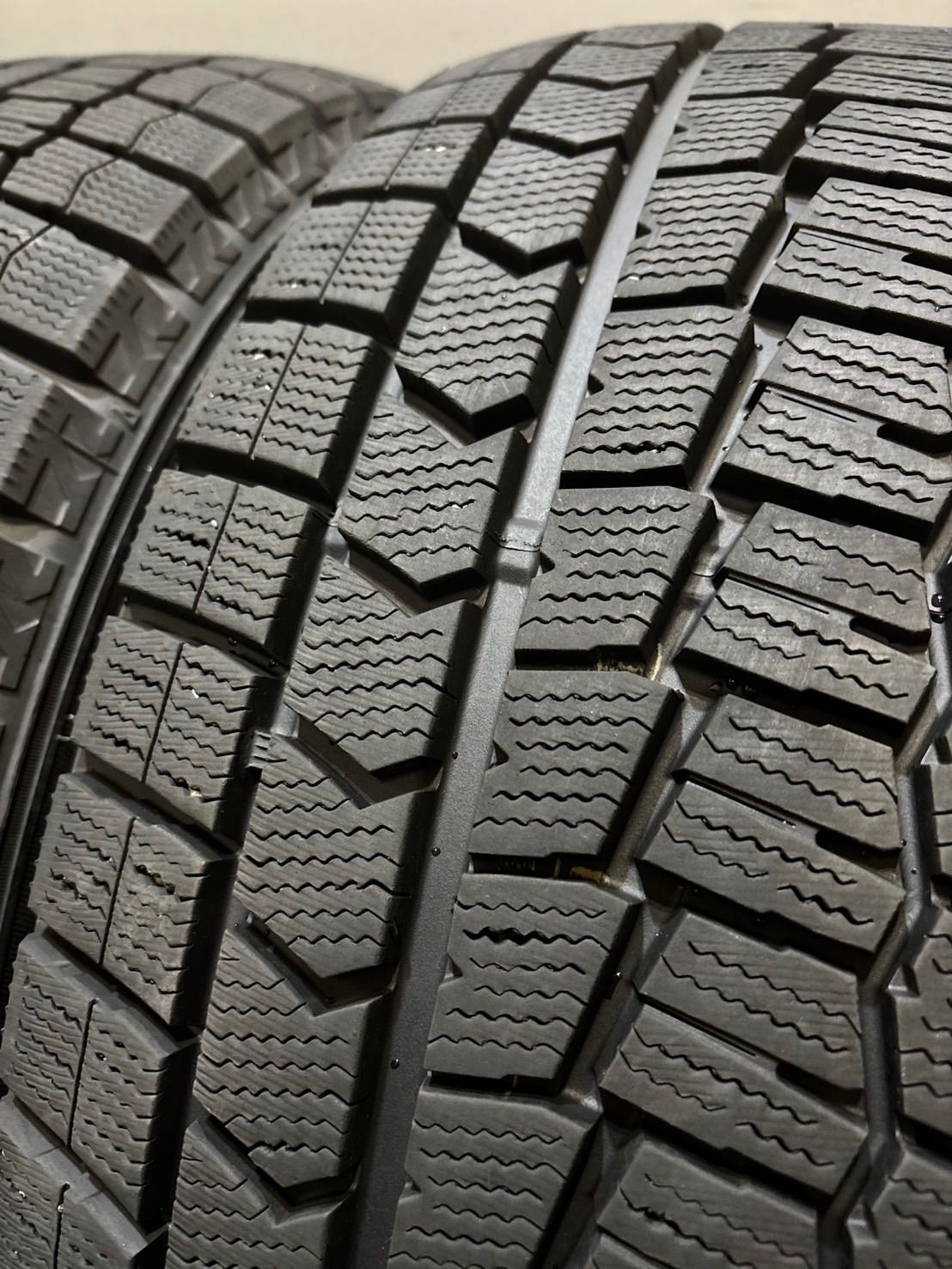 高級 225 55R17 DUNLOP WINTER MAXX WM02 22年製 スタッドレス 4本 XV フォレスター アルファード ヴェルファイア 南8-K337