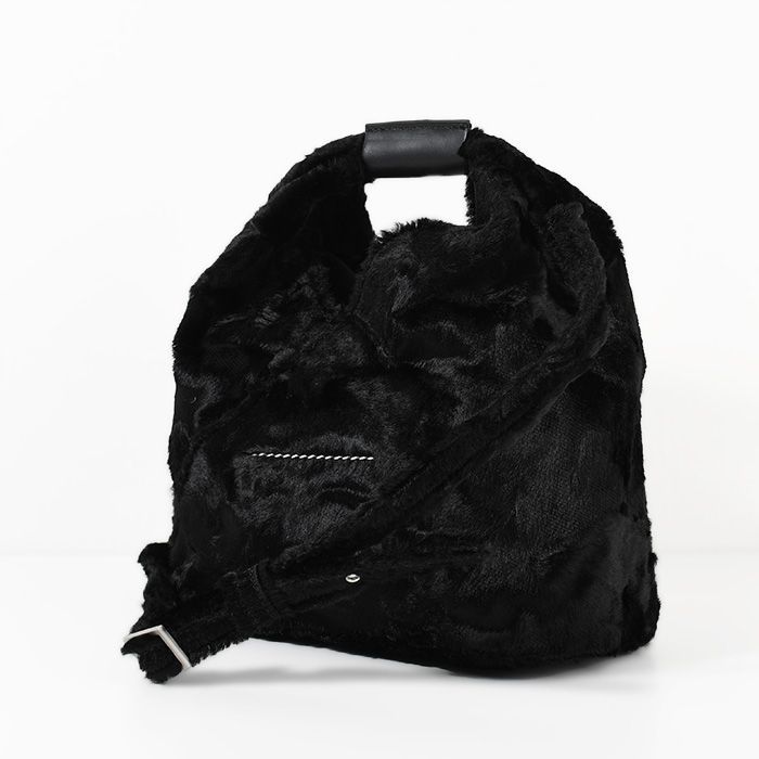 新品未使用　メゾンマルジェラ　margiela ブラックボディバッグ MM6 MAISON MARGIELA エムエムシックス メゾン マルジェラ