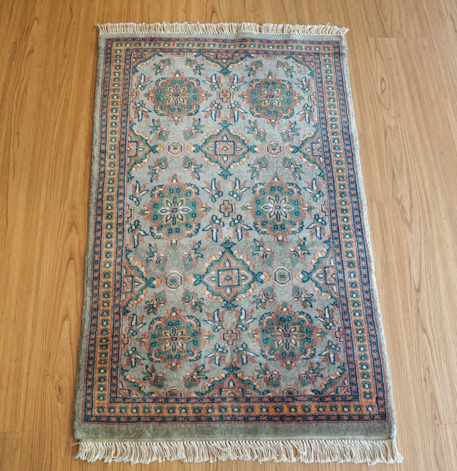 94×58cm パキスタン手織り絨毯 – メリノウール使用 Fine quality