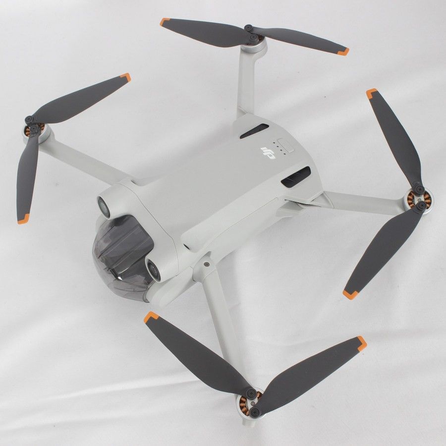 美品】DJI Mini 3 Pro Fly Moreキット Plus RCディスプレイコントローラー付き M16208 ドローン 空撮カメラ DJI  RC付属 本体 - メルカリ