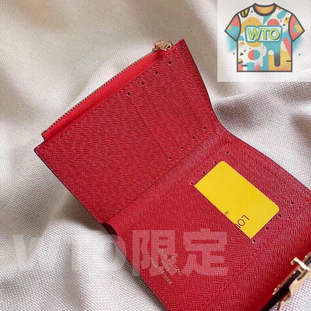 値下げしました。ルイヴィトン 長財布 三折り 2つセットで 百貨店にて購入