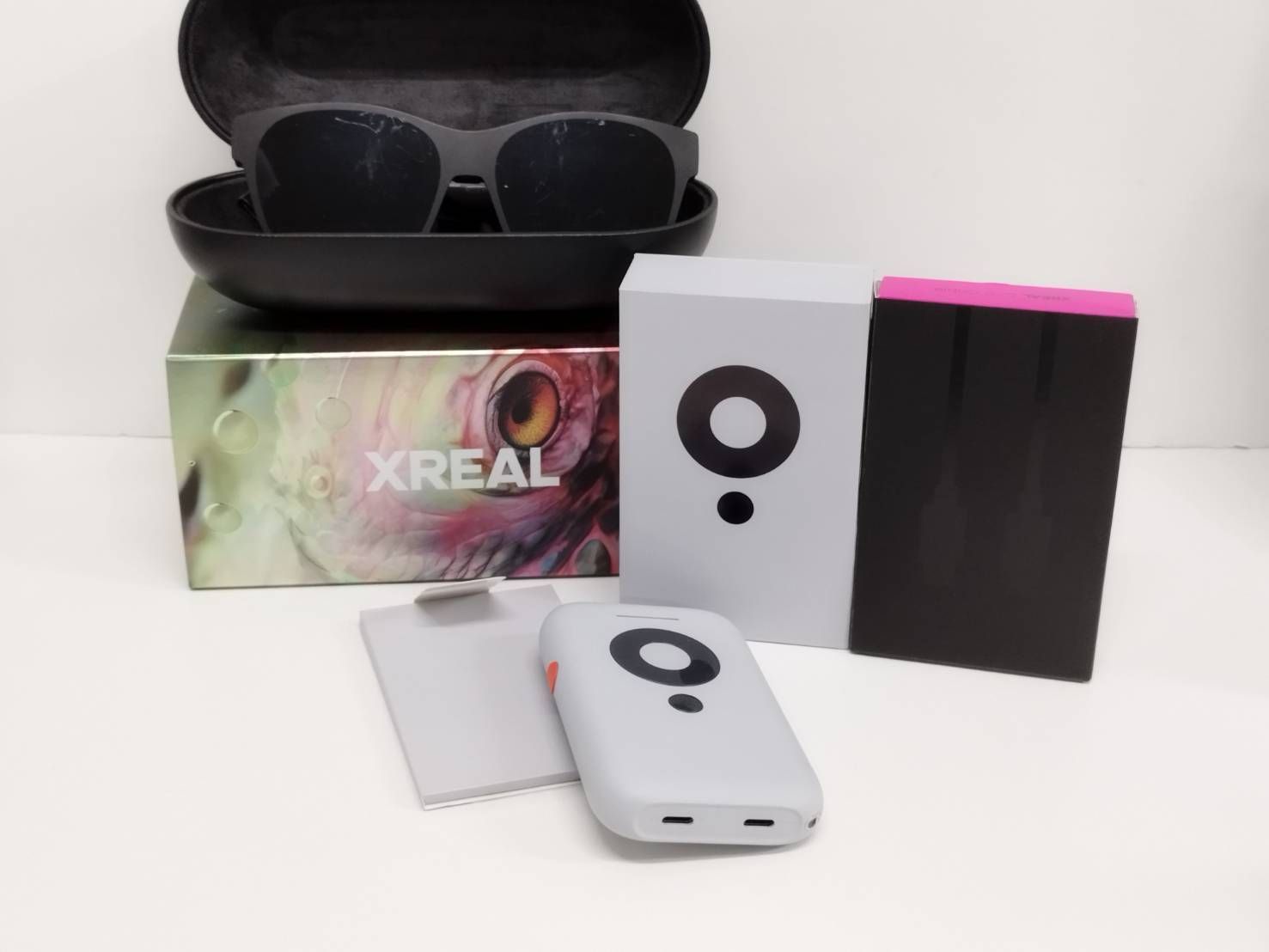 良品】XREAL air2 pro X1003/スマートグラス/専用 XREAL Beam