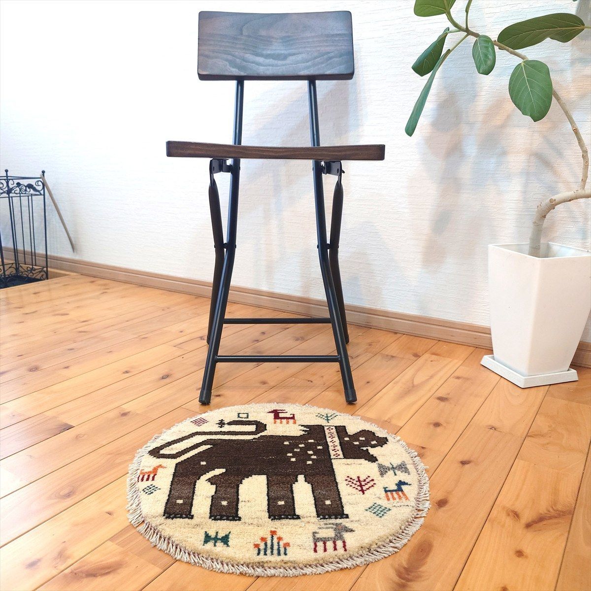 ペルシャ ギャッベ アマレバフト ミニマット 横40Φ40㎝ 円形 ライオン