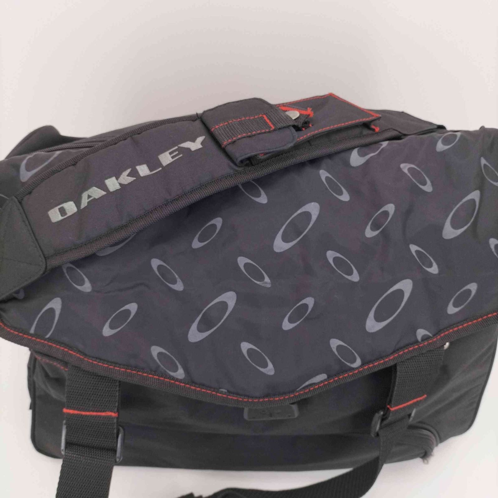 オークリー OAKLEY Metallic Boston Bag メンズ 表記無 - メルカリ