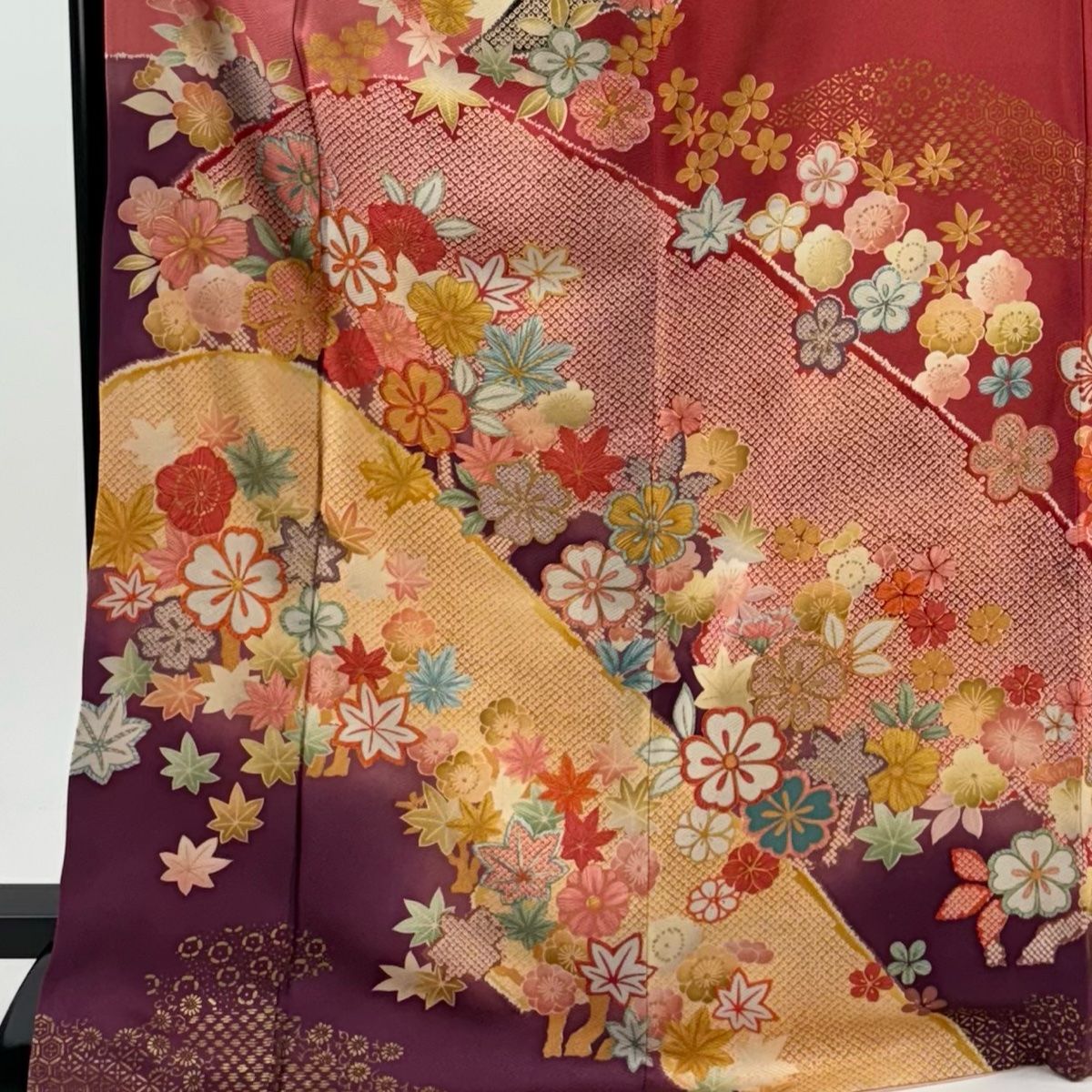 振袖 身丈169.5cm 裄丈69cm L 袷 岩田専太郎 落款 草花 楓 金糸 金彩