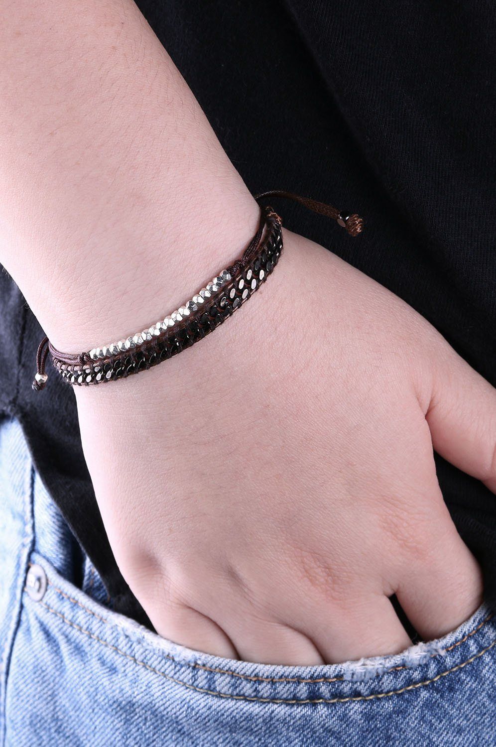 ホワイト バングル