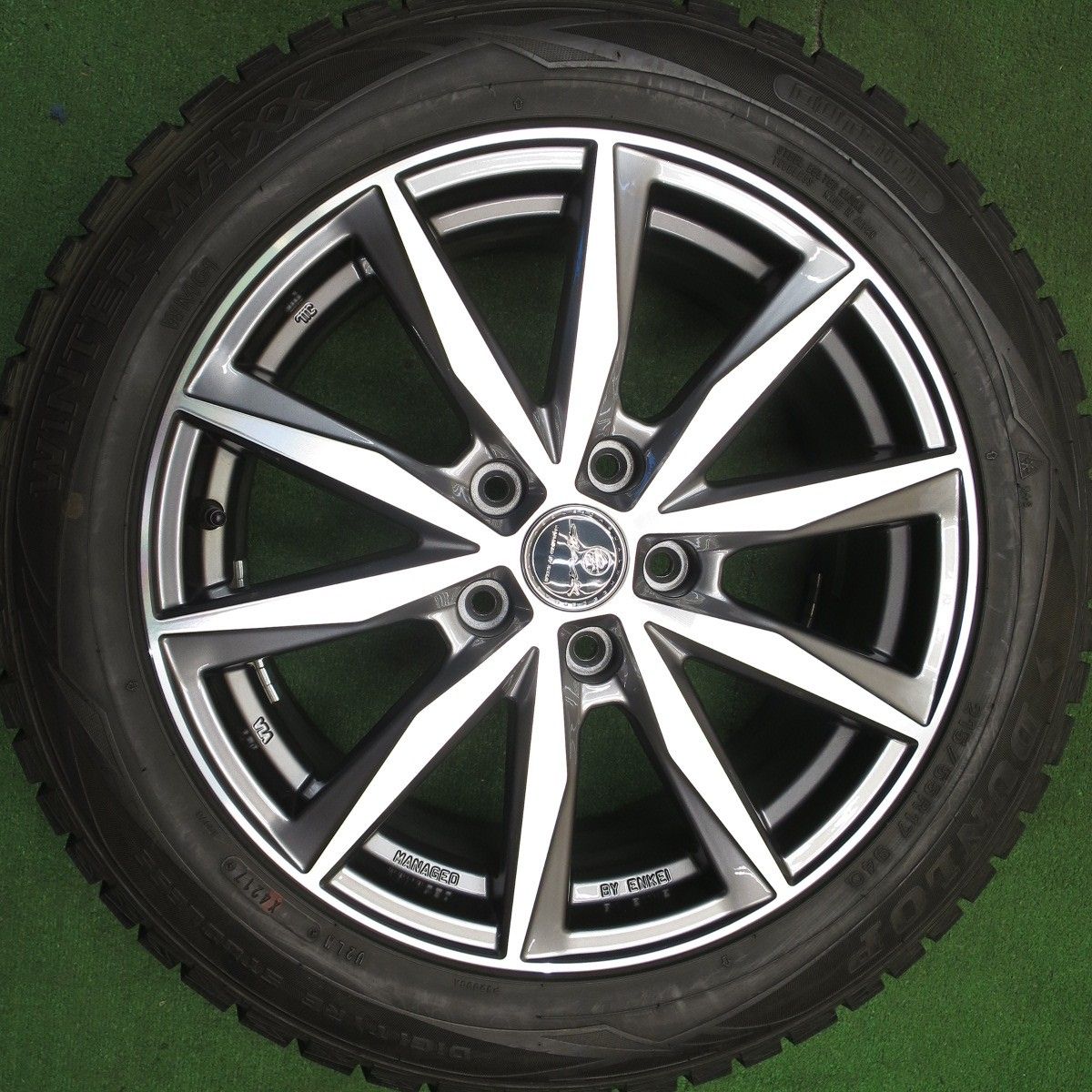 【超美品バリ溝 】215/55R/17 スタッドレス ダンロップ WM 4本 超美品バリ溝 】215/55R/17 スタッドレス ダンロップ WM 4本 バリ溝