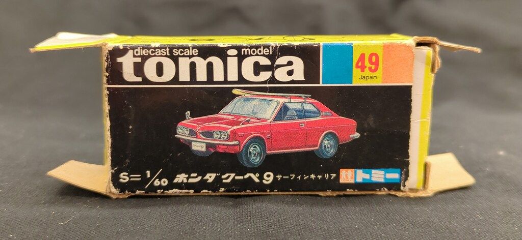 トミカ ホンダ クーペ 赤 サーフボード付き　黒箱 トミカ ホンダ クーペ 赤 サーフボード付き 黒箱 - メルカリ