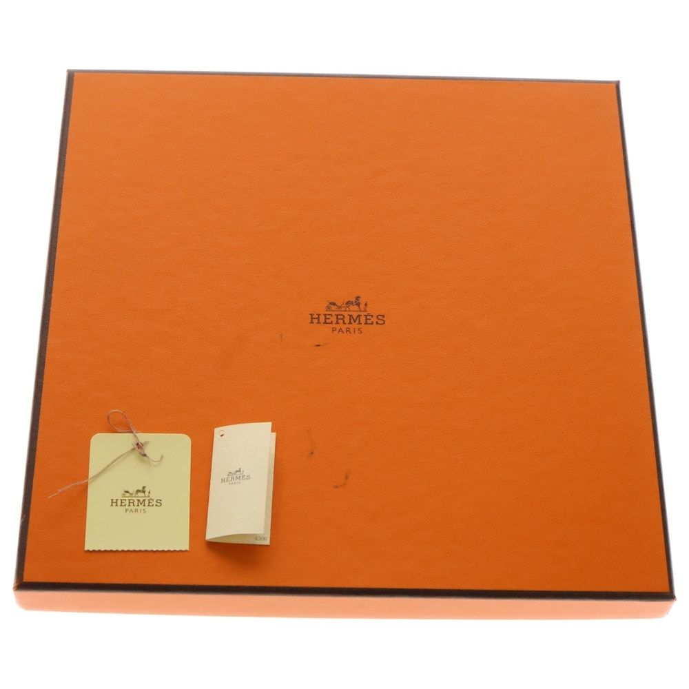 HERMES　空飛ぶ絨毯に乗って 　スカーフ カレ 90 HERMES (エルメス) カレ90 空飛ぶ絨毯に乗って スカーフ
