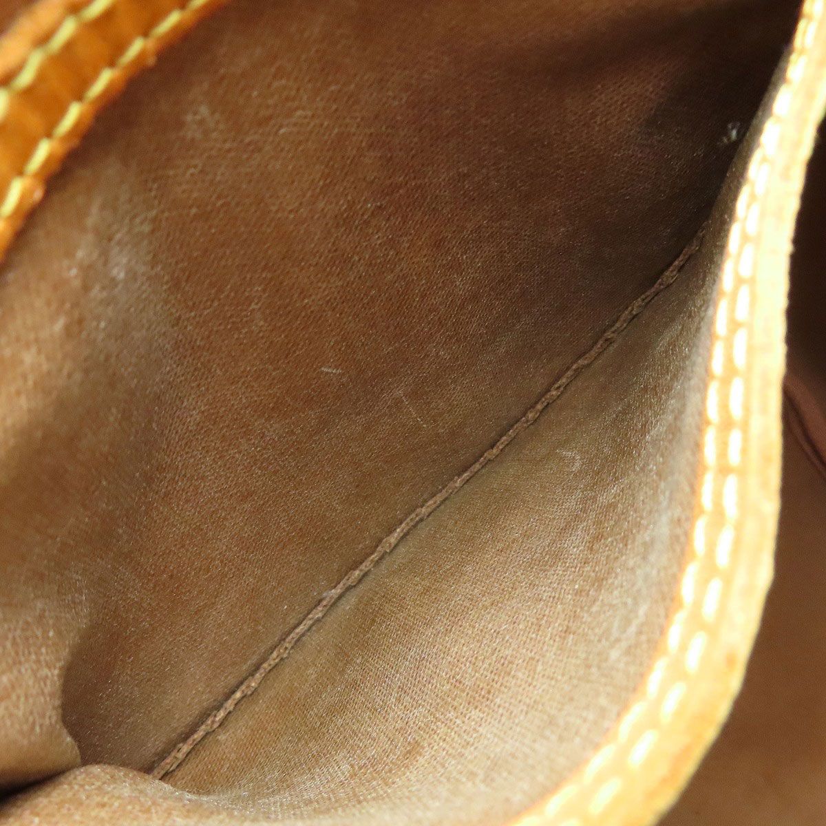 モノグラムキャンバス