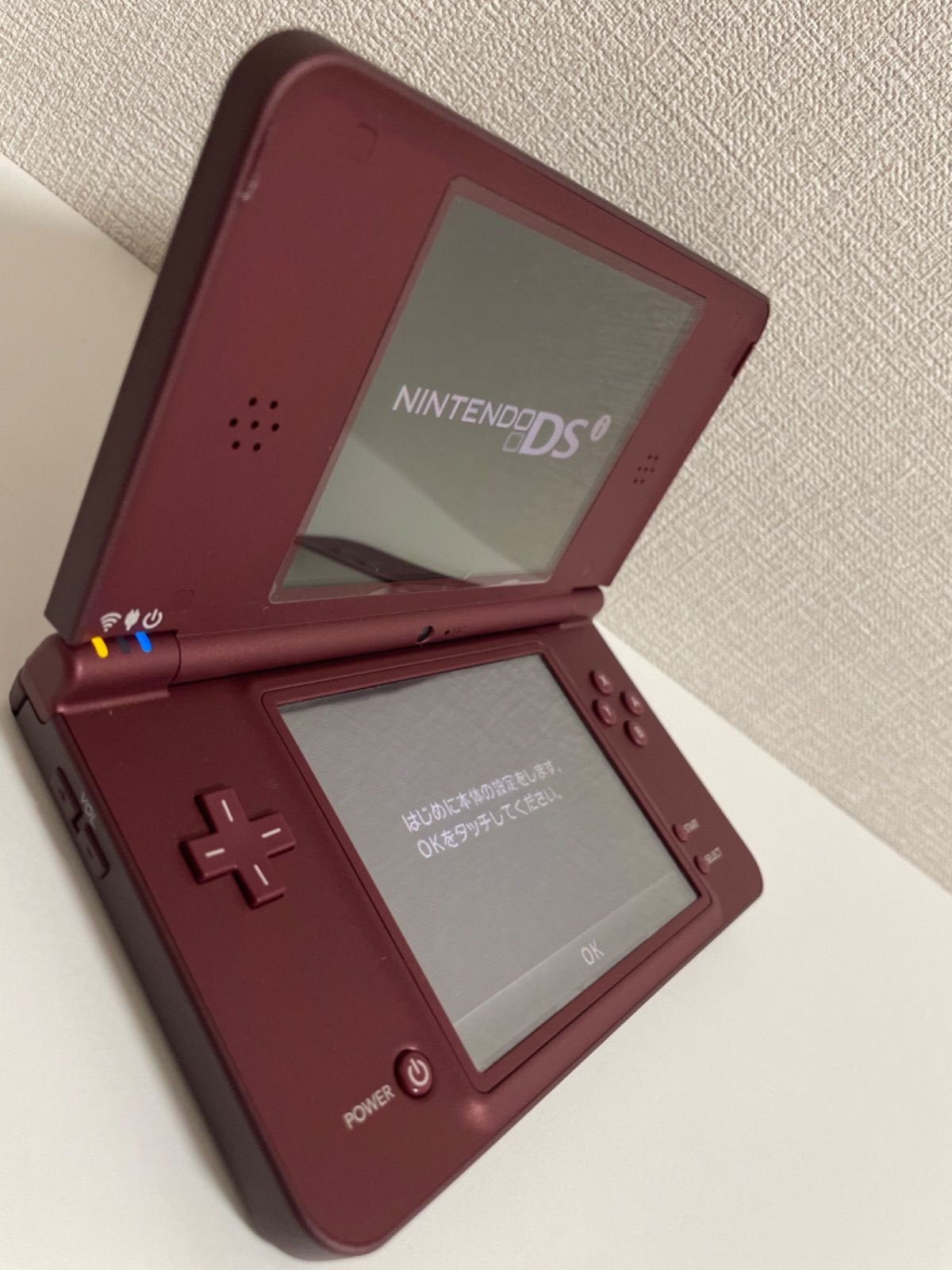 美品　動作確認済　ニンテンドー　任天堂DSi LL本体 ワインレッド　充電器、タッチペン付