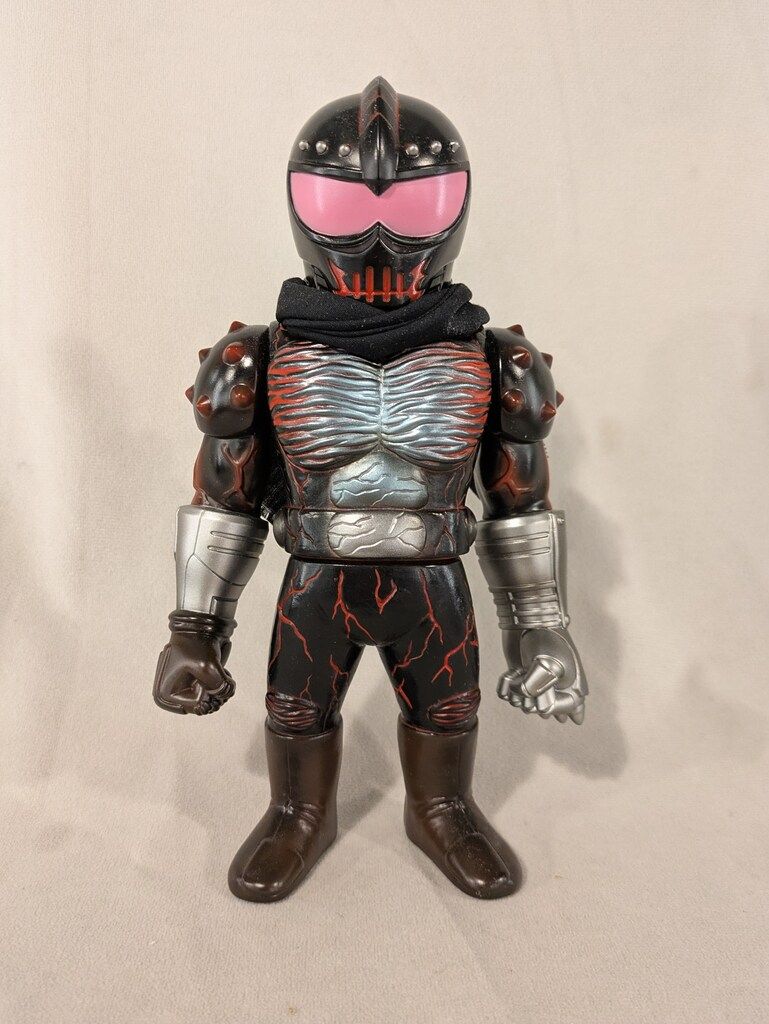 REALHEAD/CORDVIPER 真マシンサイダー 黒成型 赤/銀青塗装 ピンク目