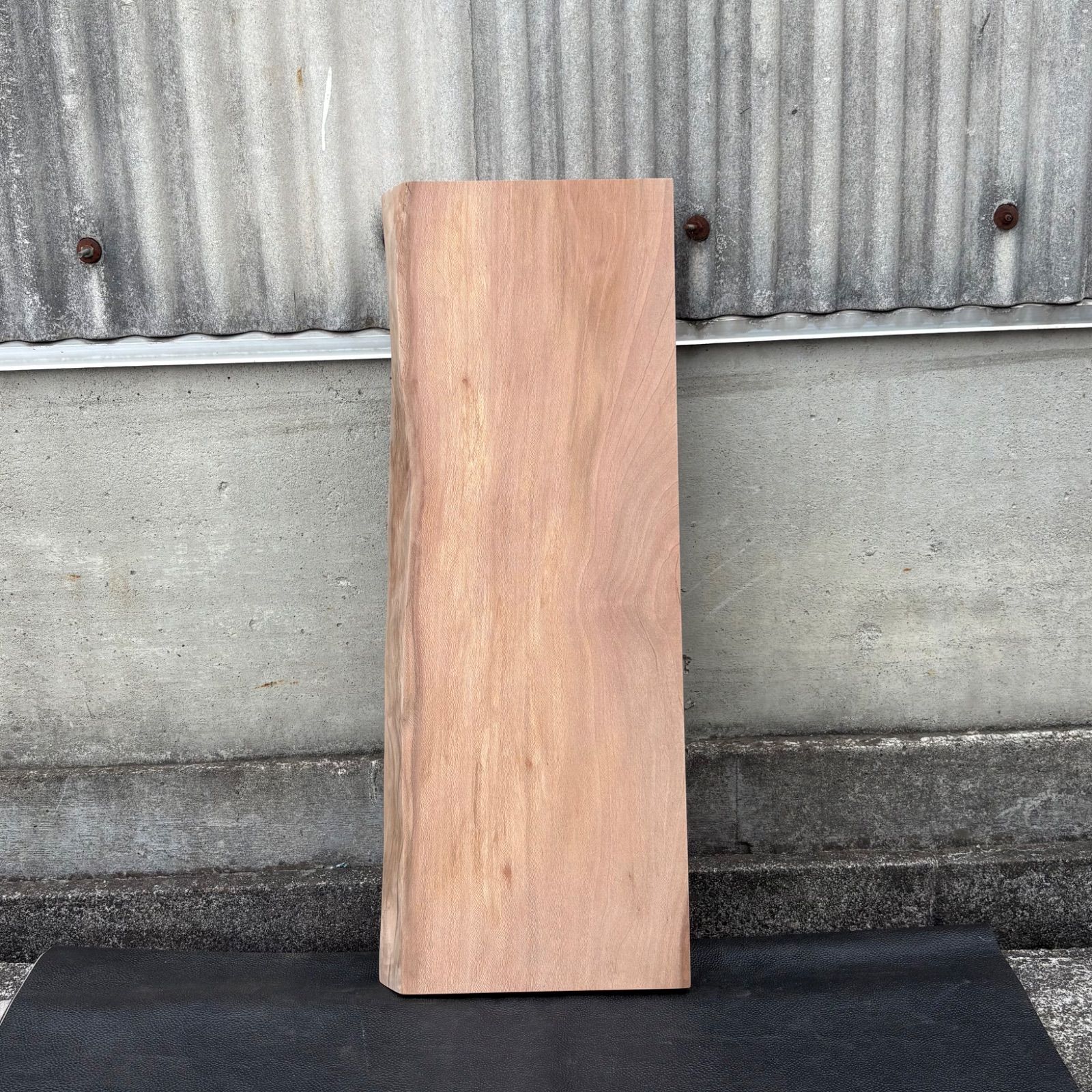 サイドテーブル