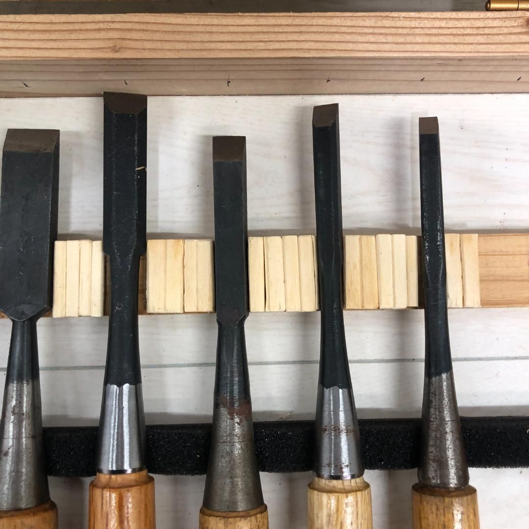 木箱入り 追入鑿