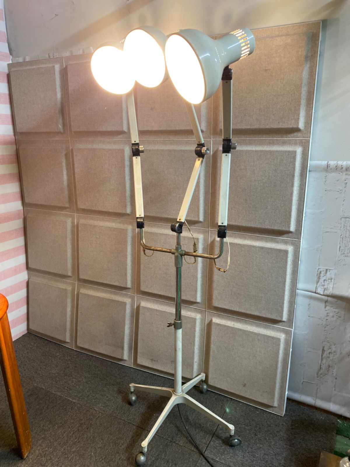 インダストリアル 2灯 フロアライト ランプ 照明 ヴィンテージ 店舗 インダストリアル 2灯 フロアライト ランプ 照明 ヴィンテージ 店舗