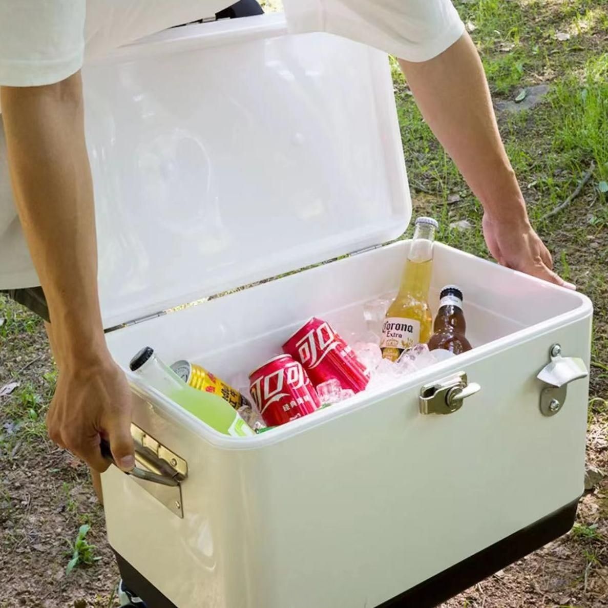 容量30L クーラーボックス