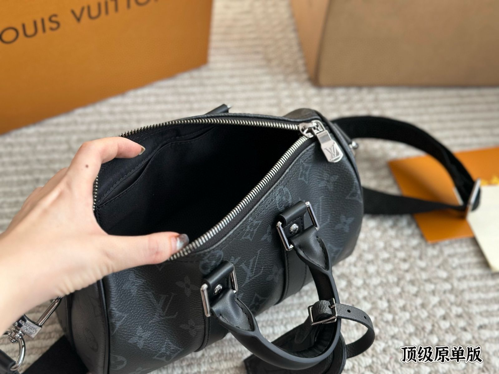ルイ・ヴィトン X NIGO KEEPALL XS 牛革 ハンドバッグ Louis Vuitton Nigo Keepall XS Monogram Bag Black (Louis