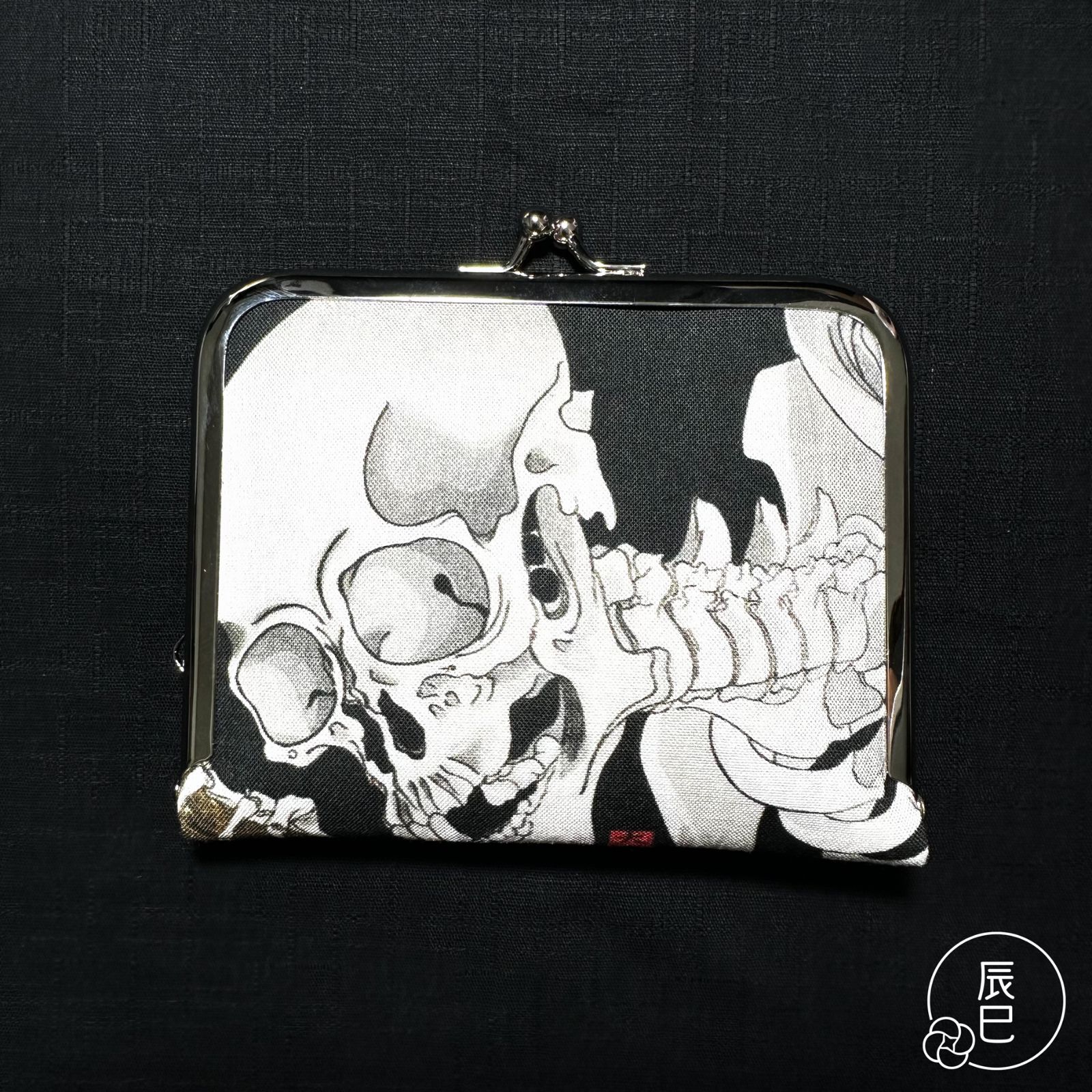 和柄がま口財布(がしゃどくろ 相馬の古内裏 コンパクト財布