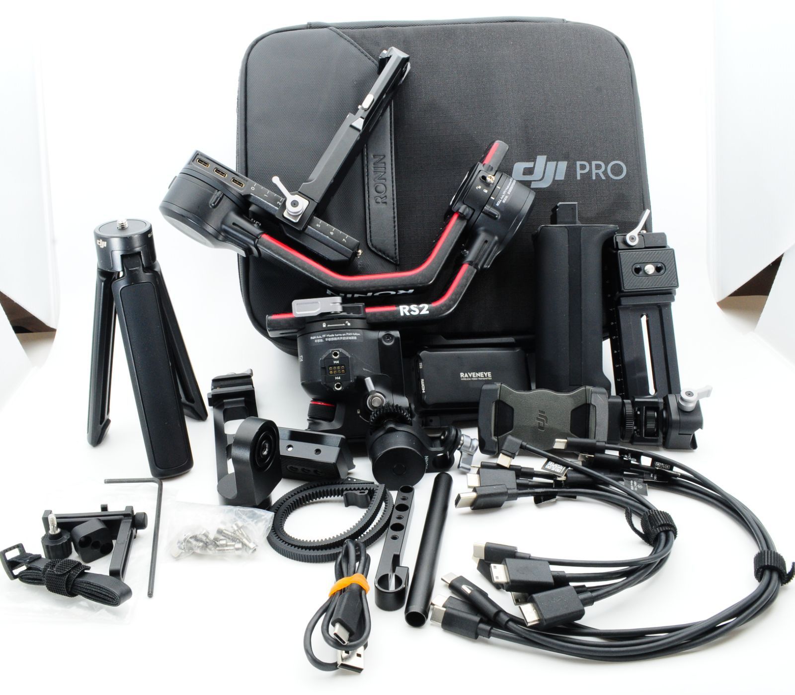 DJI RS2 Proコンボ 3軸手持ちスタビライザー 積載量4.5 kg カーボンファイバー製