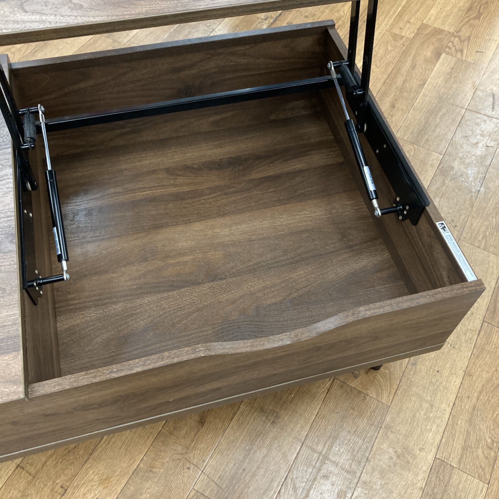 昇降式テーブル