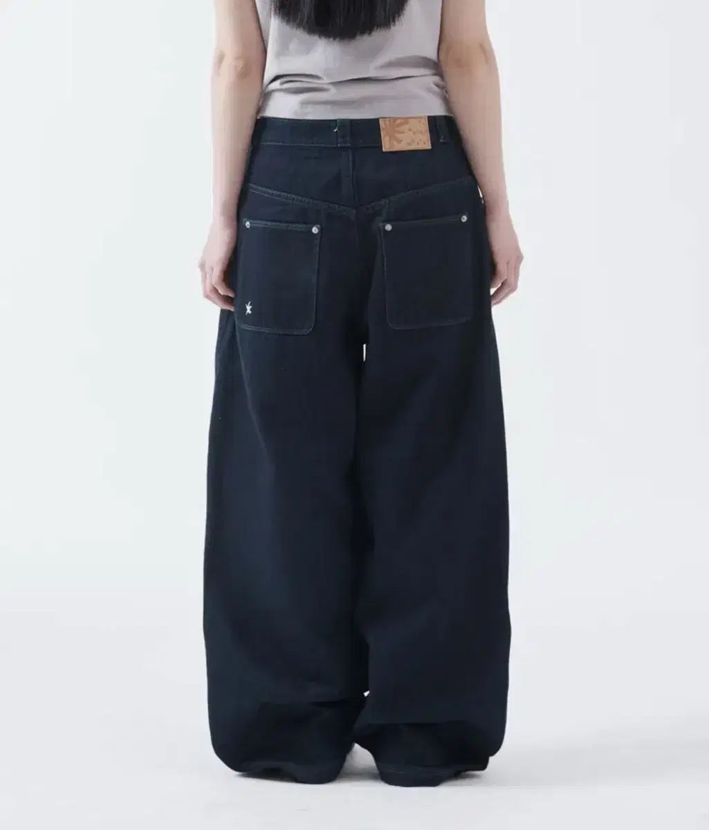 THECOLDESTMOMENT ザコールデストモーメント カーブ デニムパンツ