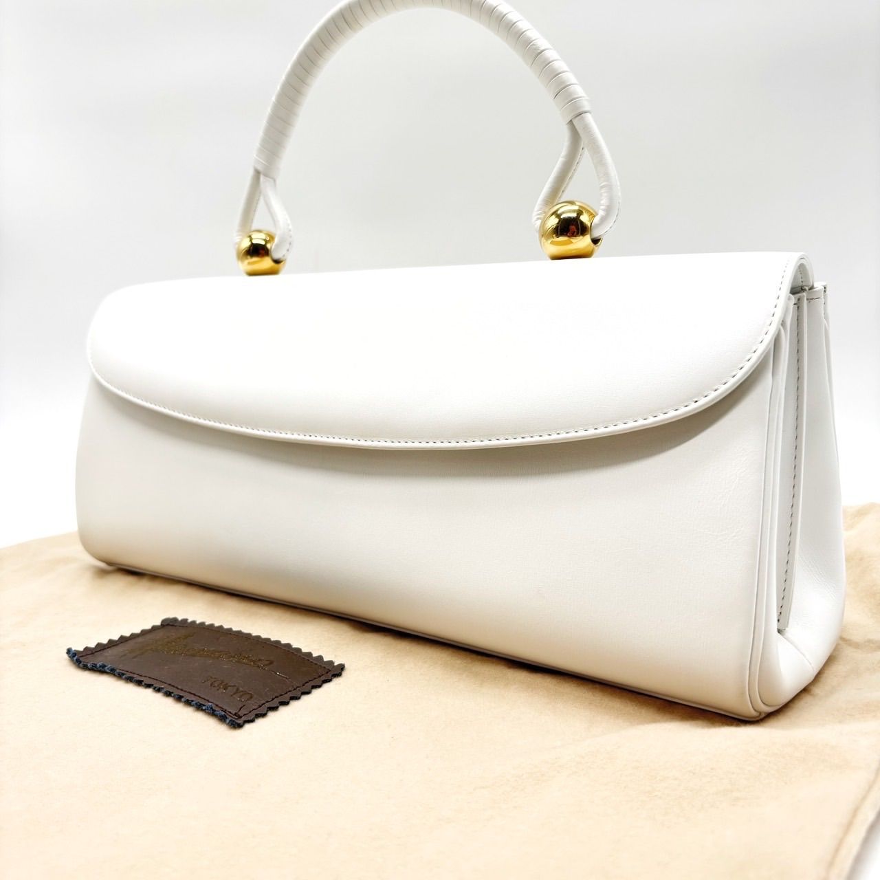 極美品☆HAMANO ハマノ 濱野　がま口　ハンドバッグ　本革　白　フォーマル 濱野皮革工藝 HAMANO ハマノ サンピエトロ がま口ハンドバッグ