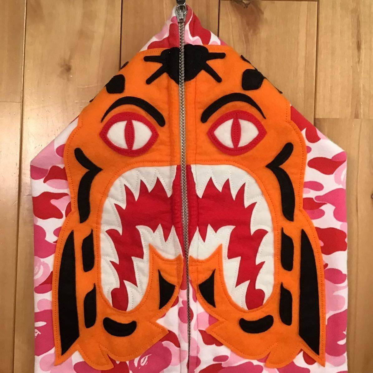 J*3様 【超希少　美品】ベイシングエイプ　タイガー　虎　ジップパーカー　2XL ☆2XL☆ Red camo タイガー パーカー Tiger full zip hoodie a