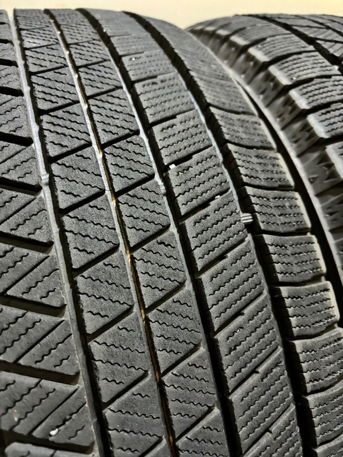 ★225/55R17 BRIDGESTONE/VRX3 21年製 スタッドレス 4本 ブリヂストン ブリザック XV フォレスター セルシオ マジェスタ (南7-G693)