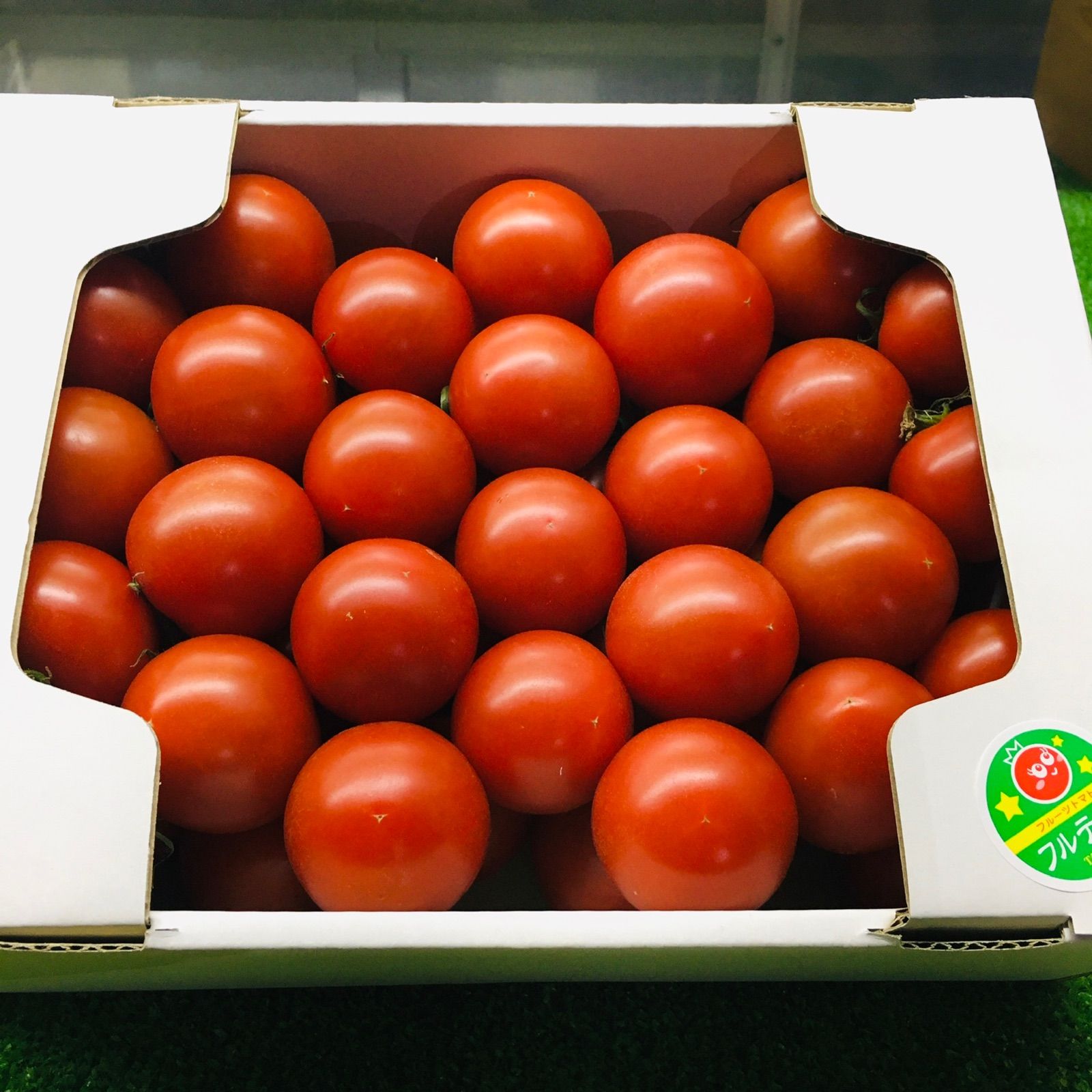 朝どりフルティカ🍅！2キロBOX！農家👩‍🌾より直送❣️常温配送❣️🚚メルカリ便80サイズ！フルーツトマト！