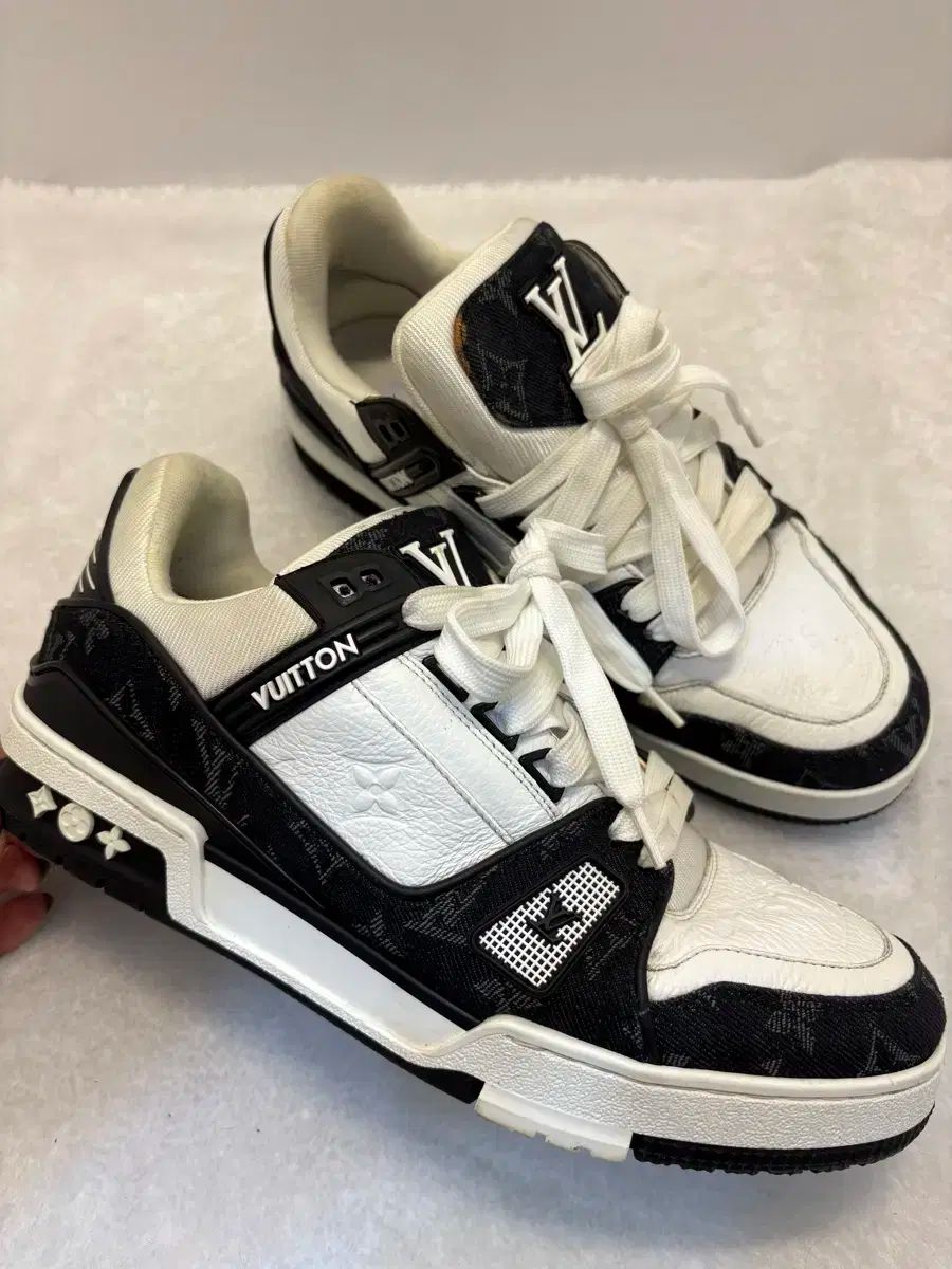 ルイヴィトン トレーナー スニーカー ブラック - 白 メンズ 7 5|255 正規品