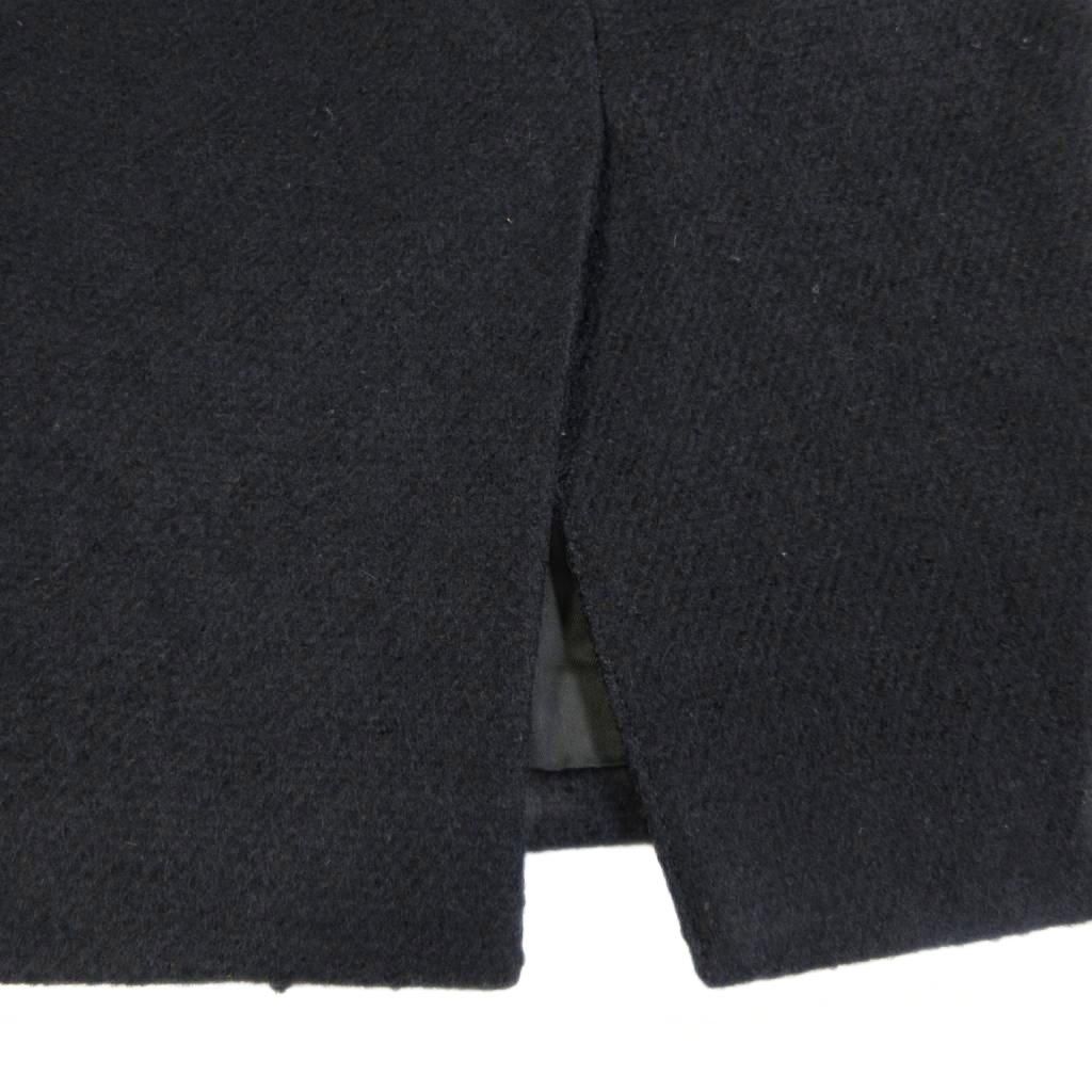 スカートスーツ