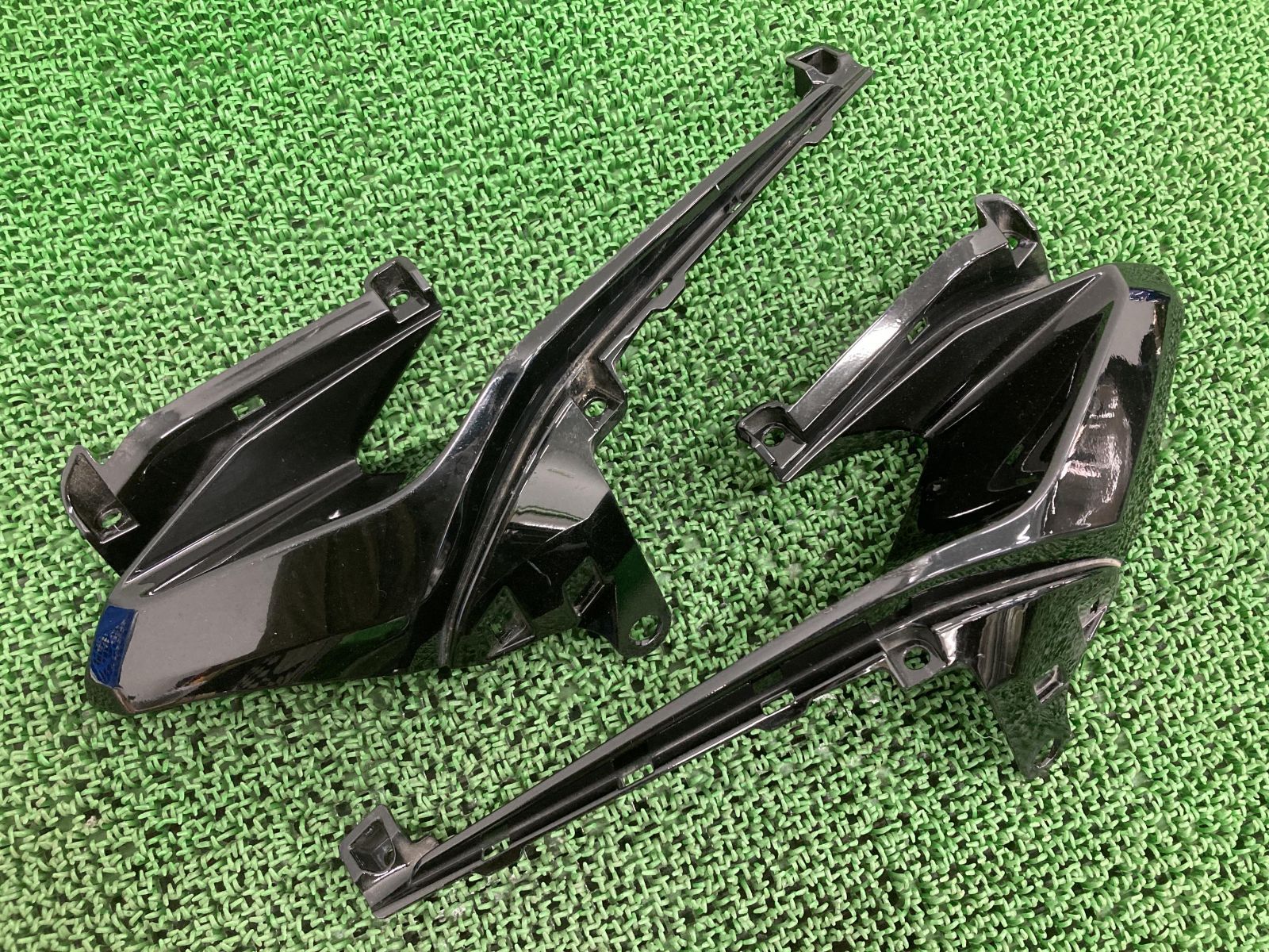 CBR400R サイドカウル 左右 黒 MKP ホンダ 純正 中古 バイク 部品 NC56