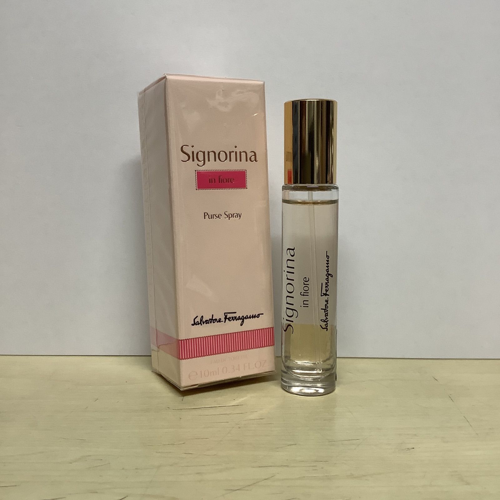 新品未開封 サルヴァトーレ フェラガモ Ferragamo シニョリーナ イン フィオーレパーススプレー ミニ 10ml - メルカリ