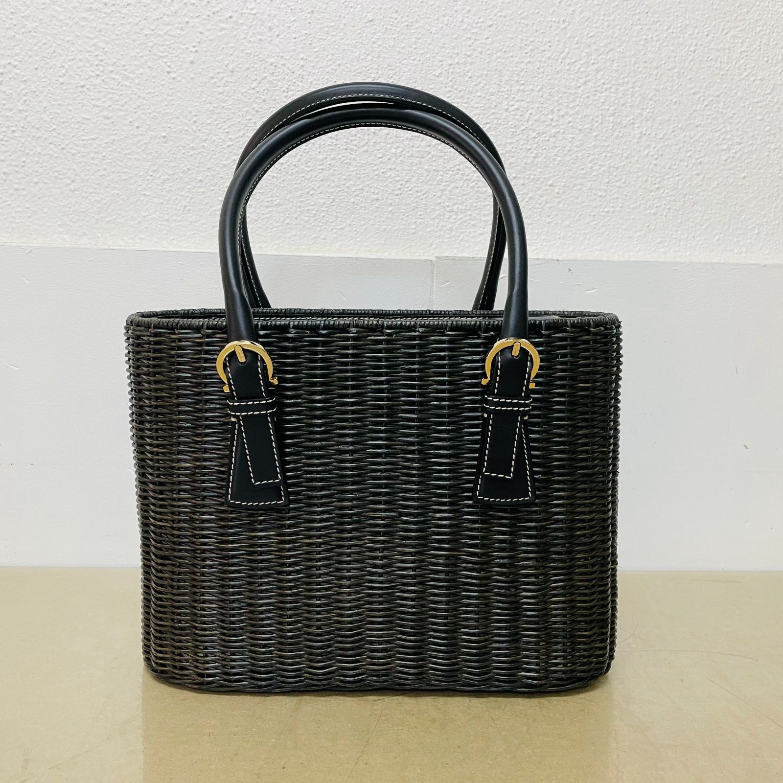 Salvatore Ferragamo サルヴァトーレフェラガモ ガンチーニ