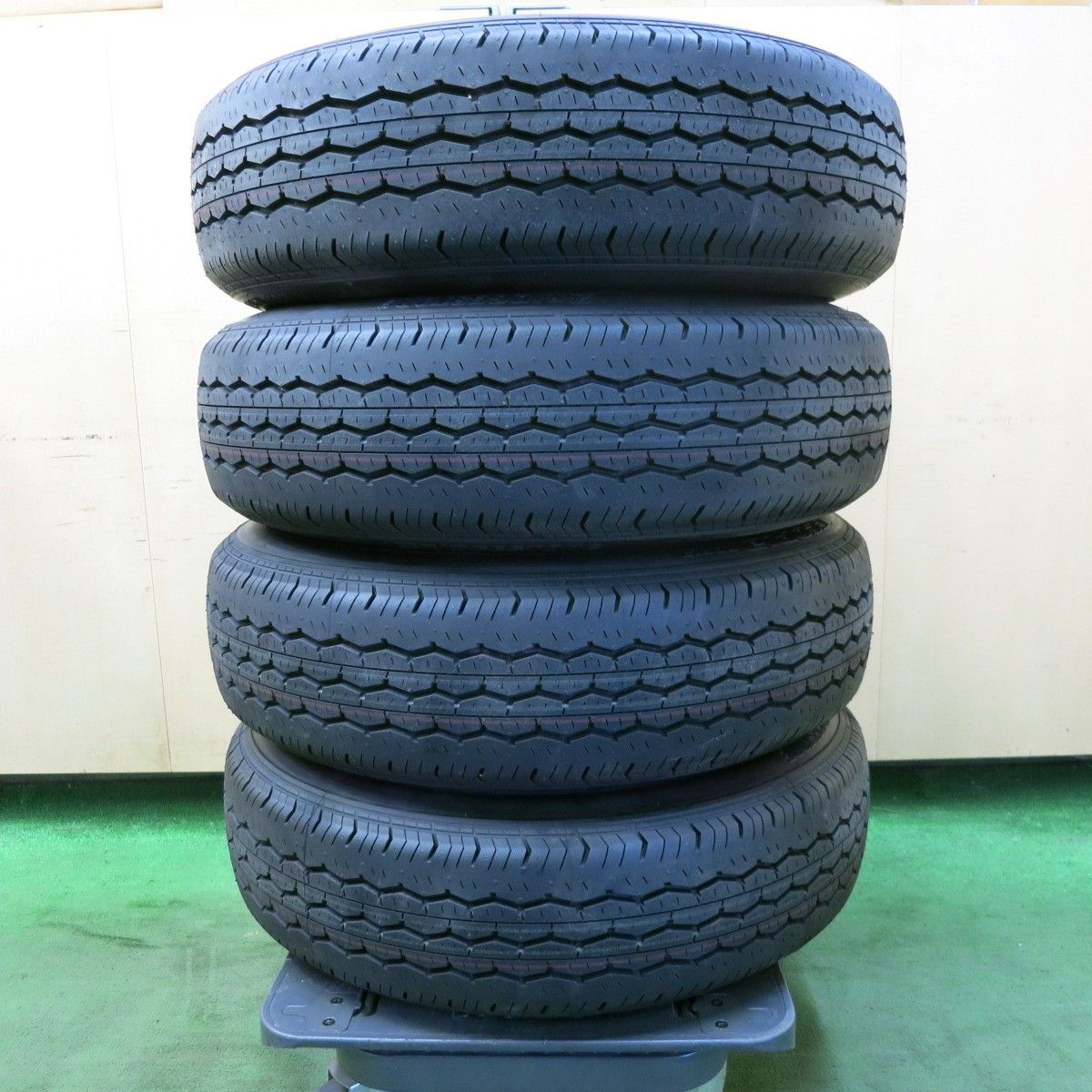 ハイエース純正タイヤ195/80R15 107/105 LT 新車外し アイスナビ CARGO 送料無料 スタッドレスセット200系 ハイエース 純正